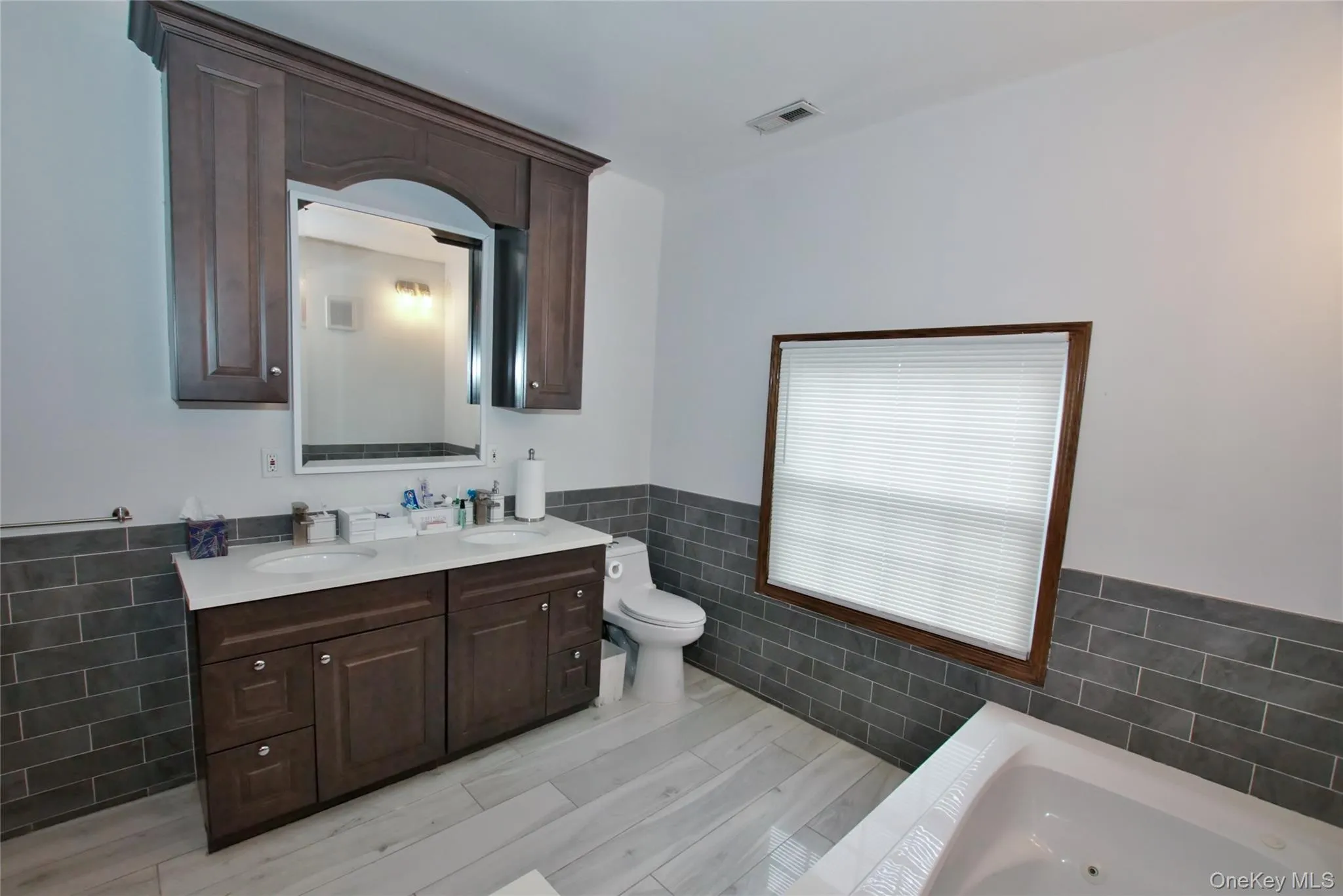 278 Long Beach Avenue, Hempstead, NY, 6 Bedrooms Bedrooms, 10 Rooms Rooms,5 BathroomsBathrooms,Residential,For Rent,Long Beach,0,1026100 278 Long Beach Avenue, Hempstead, NY, 6 Bedrooms Bedrooms, 10 Rooms Rooms,5 BathroomsBathrooms,Residential,For Rent,Long Beach,0,1026100