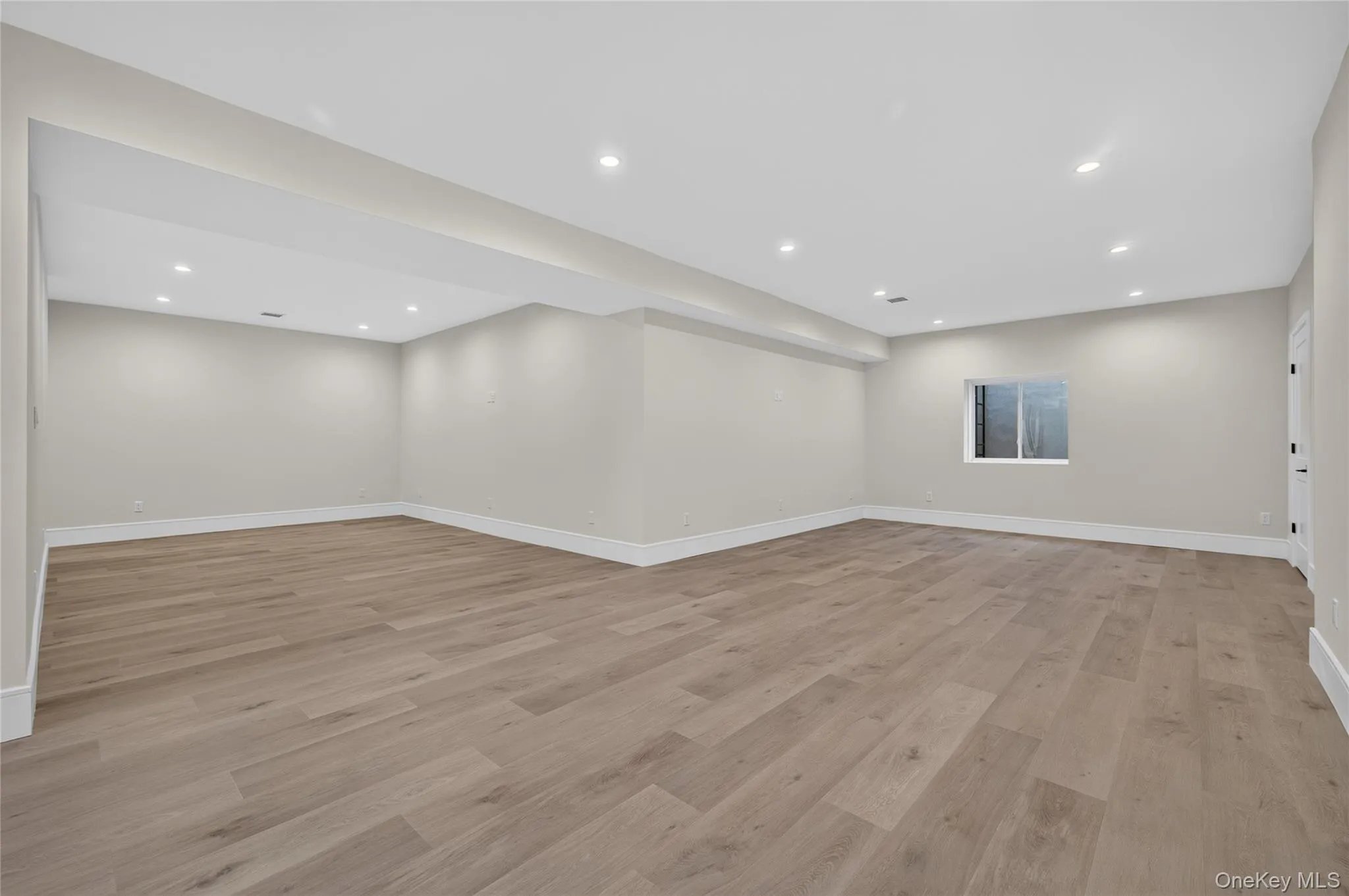 15 Glen Road, Hempstead, NY, 5 Bedrooms Bedrooms, 12 Rooms Rooms,5 BathroomsBathrooms,Residential,For Rent,Glen,0,1026103 15 Glen Road, Hempstead, NY, 5 Bedrooms Bedrooms, 12 Rooms Rooms,5 BathroomsBathrooms,Residential,For Rent,Glen,0,1026103