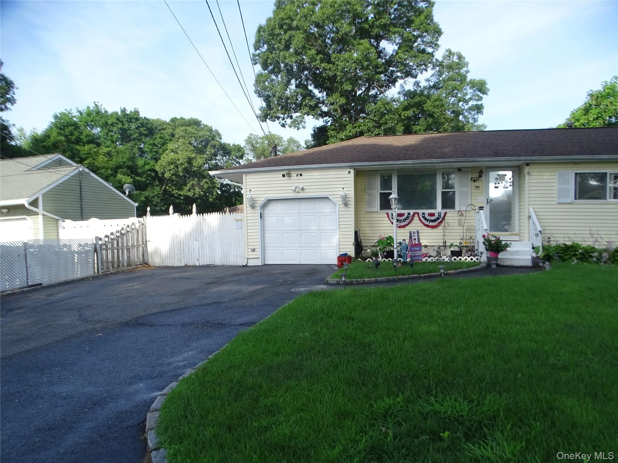 22 Newtown Avenue, Brookhaven, NY, 3 Bedrooms Bedrooms, 5 Rooms Rooms,2 BathroomsBathrooms,Residential,For Rent,Newtown,0,1026104 22 Newtown Avenue, Brookhaven, NY, 3 Bedrooms Bedrooms, 5 Rooms Rooms,2 BathroomsBathrooms,Residential,For Rent,Newtown,0,1026104