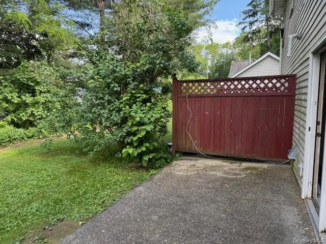 Concrete patio for all year around use... Concrete patio for all year around use...