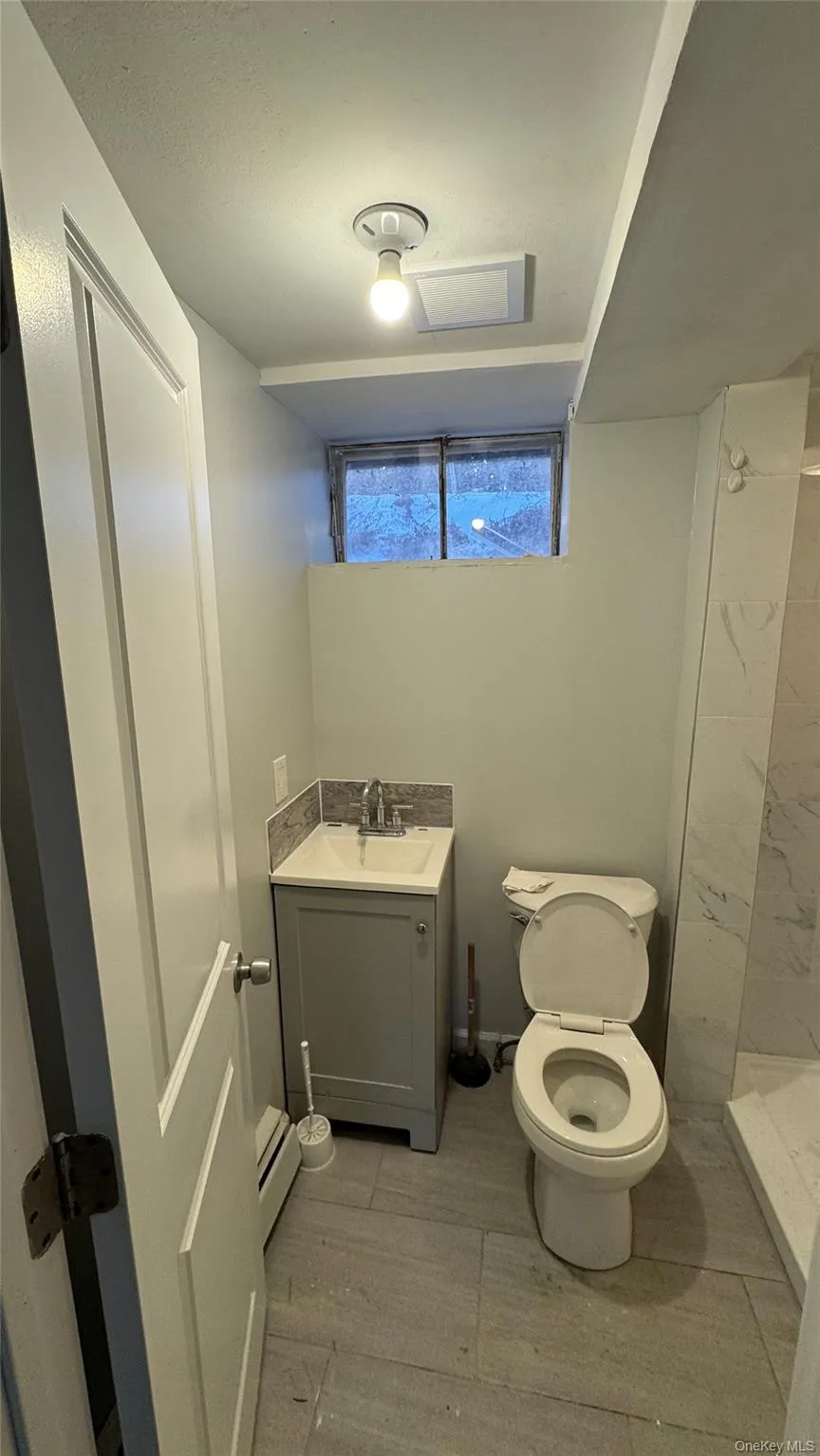 19 Chestnut Street, Stony Point, NY, 7 Bedrooms Bedrooms, 11 Rooms Rooms,2 BathroomsBathrooms,Residential Lease,For Rent,Chestnut,0,1026114 19 Chestnut Street, Stony Point, NY, 7 Bedrooms Bedrooms, 11 Rooms Rooms,2 BathroomsBathrooms,Residential Lease,For Rent,Chestnut,0,1026114