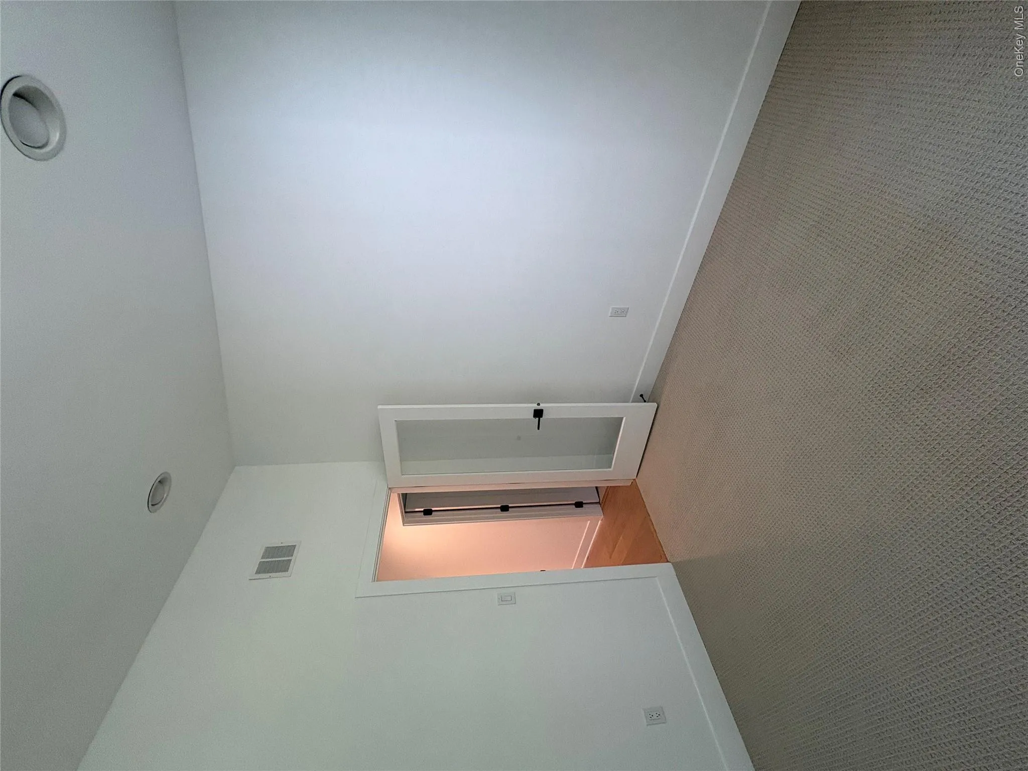 Den/Office Den/Office