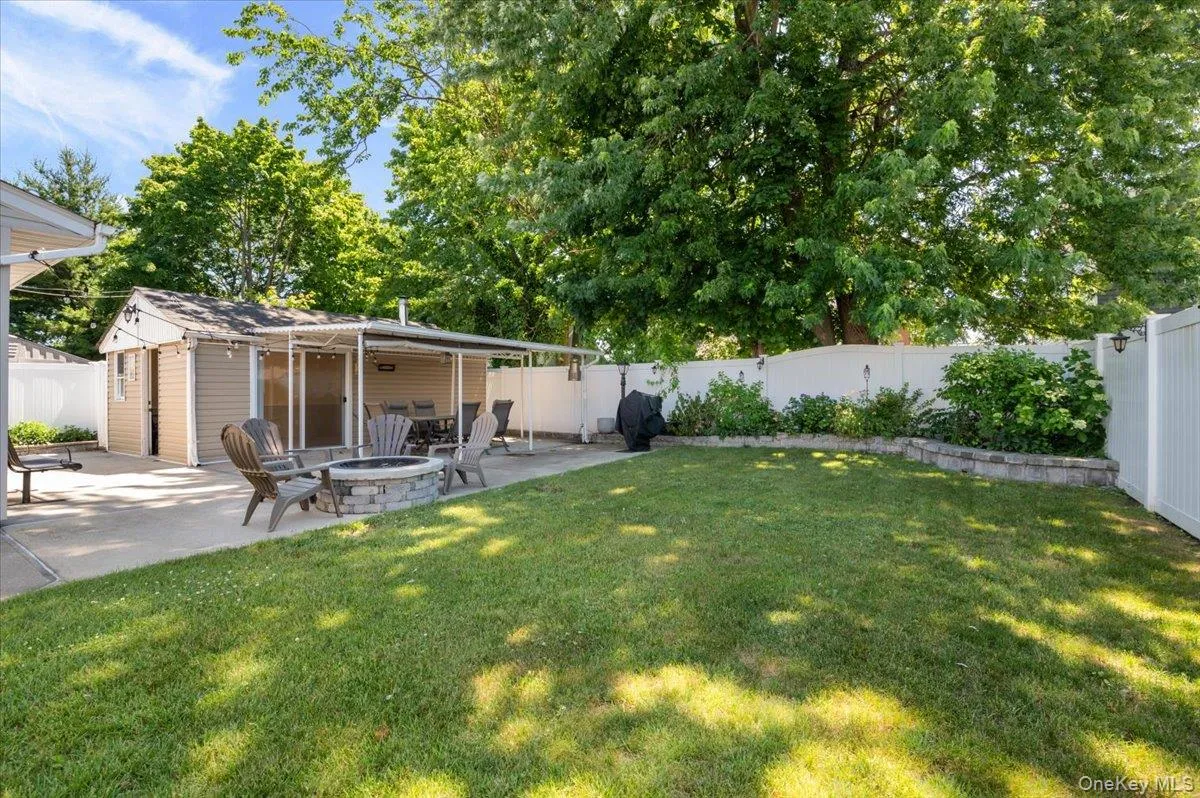 1882 Byrd Drive, Hempstead, NY, 4 Bedrooms Bedrooms, 7 Rooms Rooms,2 BathroomsBathrooms,Residential,For Rent,Byrd,0,1026116 1882 Byrd Drive, Hempstead, NY, 4 Bedrooms Bedrooms, 7 Rooms Rooms,2 BathroomsBathrooms,Residential,For Rent,Byrd,0,1026116