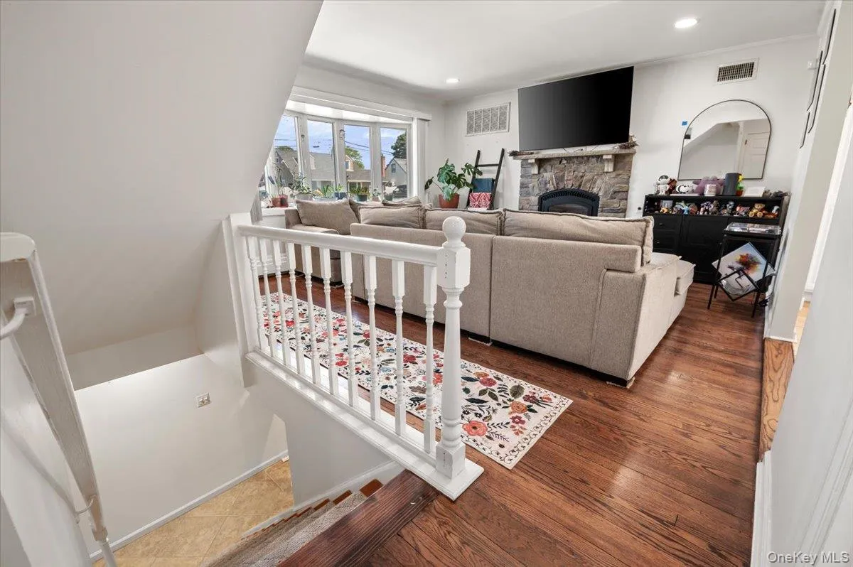 1882 Byrd Drive, Hempstead, NY, 4 Bedrooms Bedrooms, 7 Rooms Rooms,2 BathroomsBathrooms,Residential,For Rent,Byrd,0,1026116 1882 Byrd Drive, Hempstead, NY, 4 Bedrooms Bedrooms, 7 Rooms Rooms,2 BathroomsBathrooms,Residential,For Rent,Byrd,0,1026116