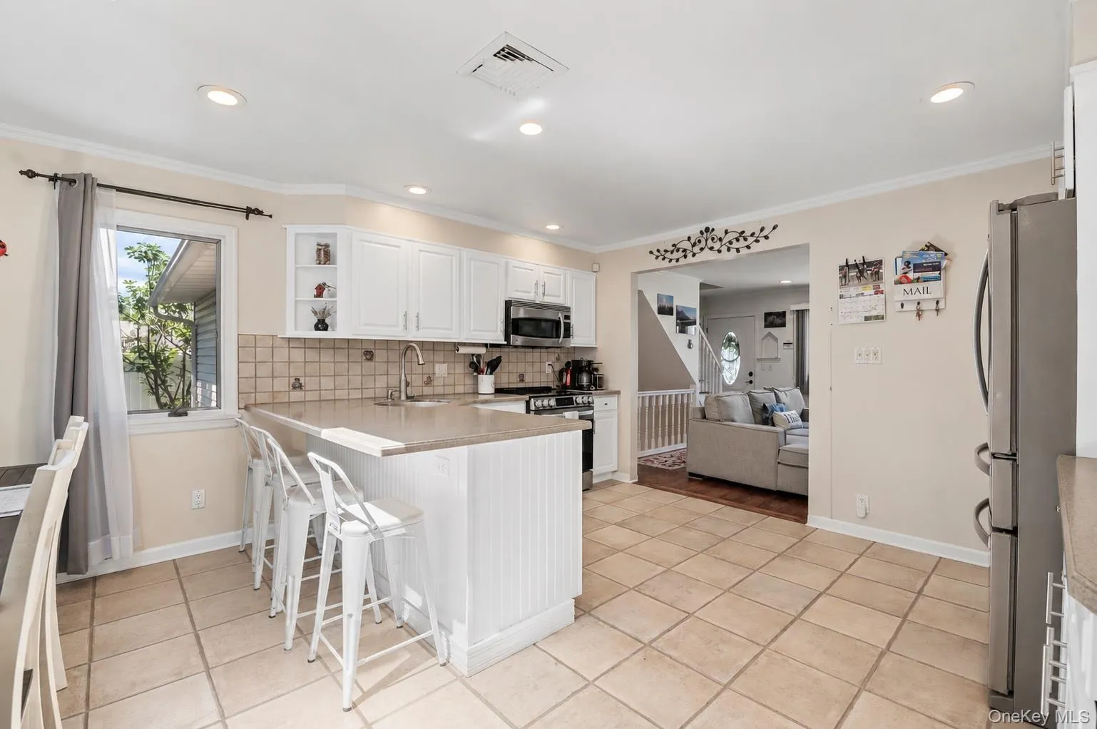 1882 Byrd Drive, Hempstead, NY, 4 Bedrooms Bedrooms, 7 Rooms Rooms,2 BathroomsBathrooms,Residential,For Rent,Byrd,0,1026116 1882 Byrd Drive, Hempstead, NY, 4 Bedrooms Bedrooms, 7 Rooms Rooms,2 BathroomsBathrooms,Residential,For Rent,Byrd,0,1026116
