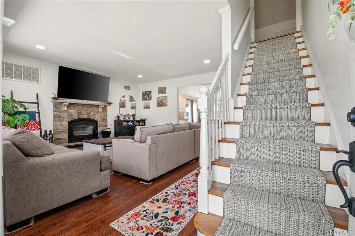 1882 Byrd Drive, Hempstead, NY, 4 Bedrooms Bedrooms, 7 Rooms Rooms,2 BathroomsBathrooms,Residential,For Rent,Byrd,0,1026116 1882 Byrd Drive, Hempstead, NY, 4 Bedrooms Bedrooms, 7 Rooms Rooms,2 BathroomsBathrooms,Residential,For Rent,Byrd,0,1026116