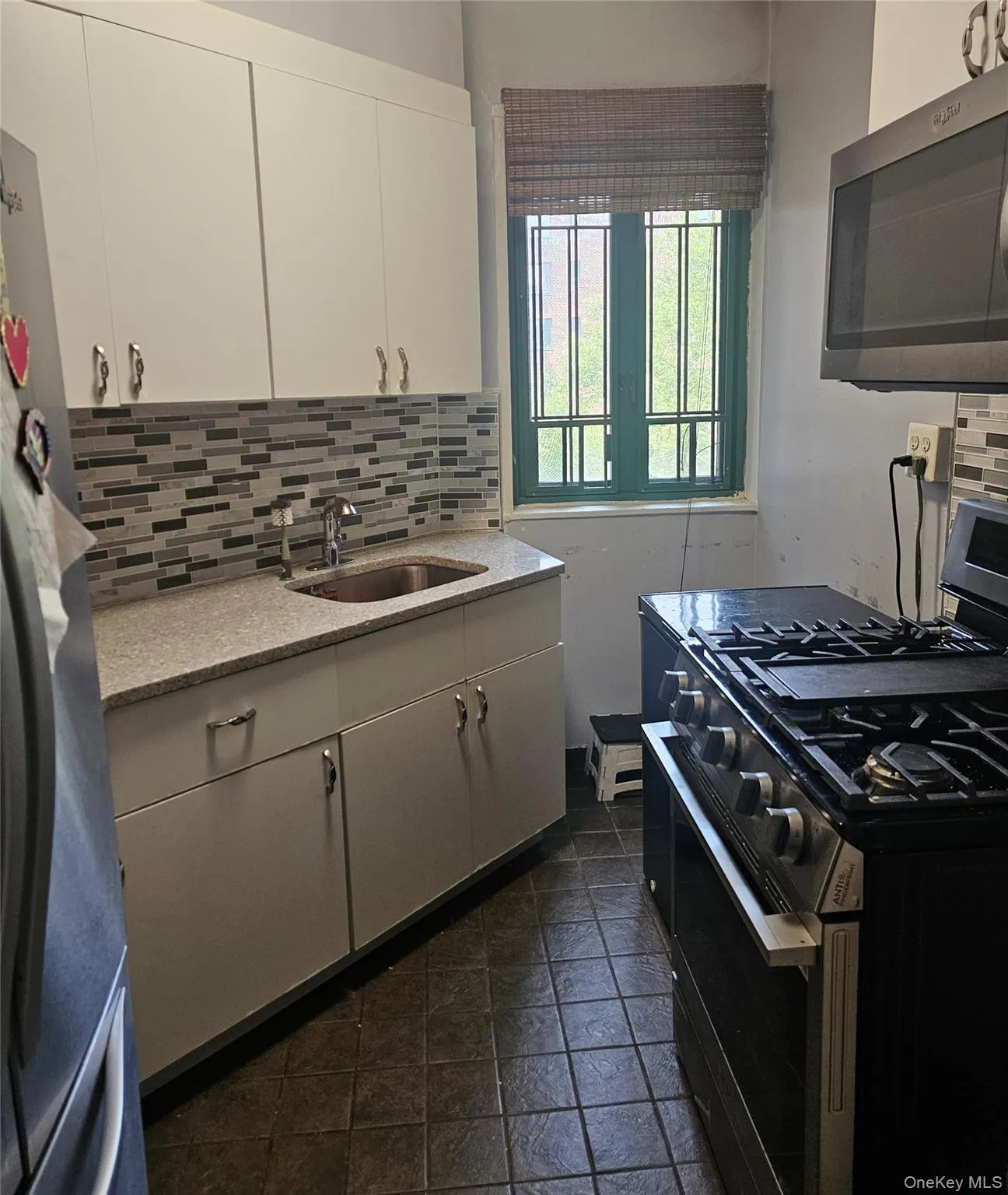 1735 Purdy Street, New York, NY, 3 Bedrooms Bedrooms, 5 Rooms Rooms,1 BathroomBathrooms,Residential,For Rent,Purdy,0,1026117 1735 Purdy Street, New York, NY, 3 Bedrooms Bedrooms, 5 Rooms Rooms,1 BathroomBathrooms,Residential,For Rent,Purdy,0,1026117