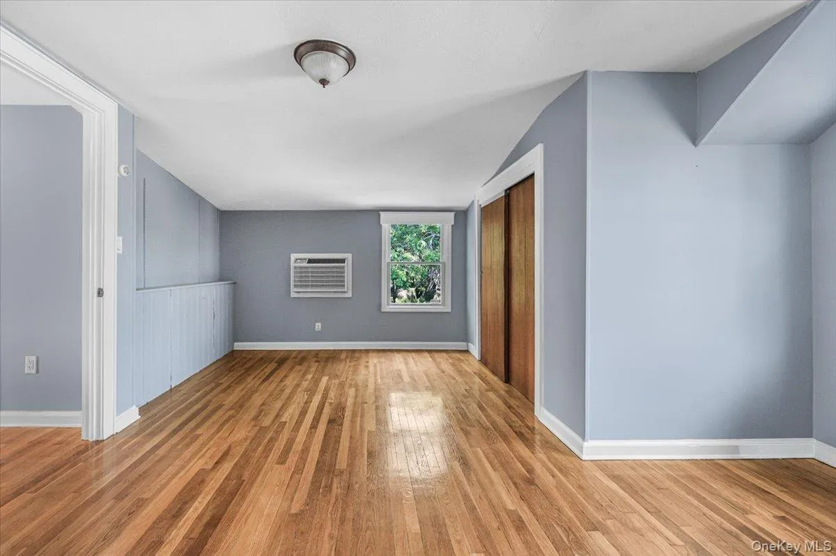 9 Tudor Road, Oyster Bay, NY, 4 Bedrooms Bedrooms, 8 Rooms Rooms,2 BathroomsBathrooms,Residential,For Rent,Tudor,0,1026121 9 Tudor Road, Oyster Bay, NY, 4 Bedrooms Bedrooms, 8 Rooms Rooms,2 BathroomsBathrooms,Residential,For Rent,Tudor,0,1026121