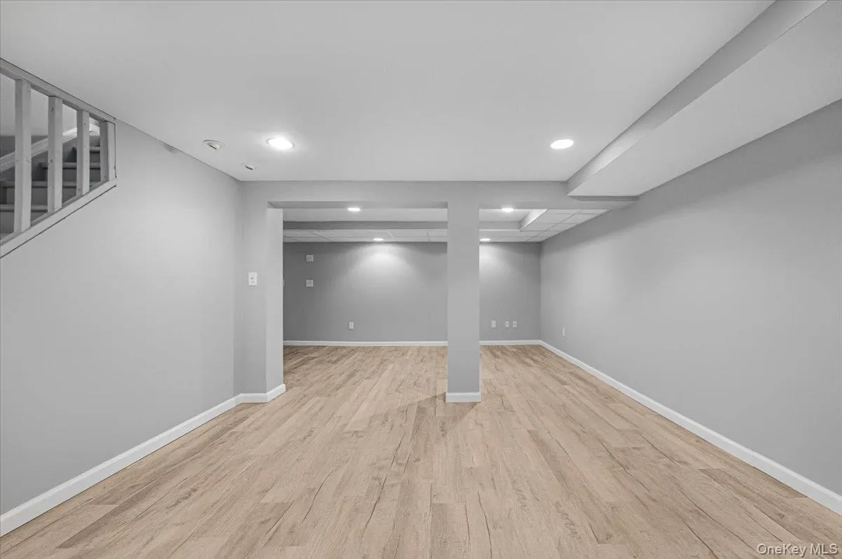 9 Tudor Road, Oyster Bay, NY, 4 Bedrooms Bedrooms, 8 Rooms Rooms,2 BathroomsBathrooms,Residential,For Rent,Tudor,0,1026121 9 Tudor Road, Oyster Bay, NY, 4 Bedrooms Bedrooms, 8 Rooms Rooms,2 BathroomsBathrooms,Residential,For Rent,Tudor,0,1026121