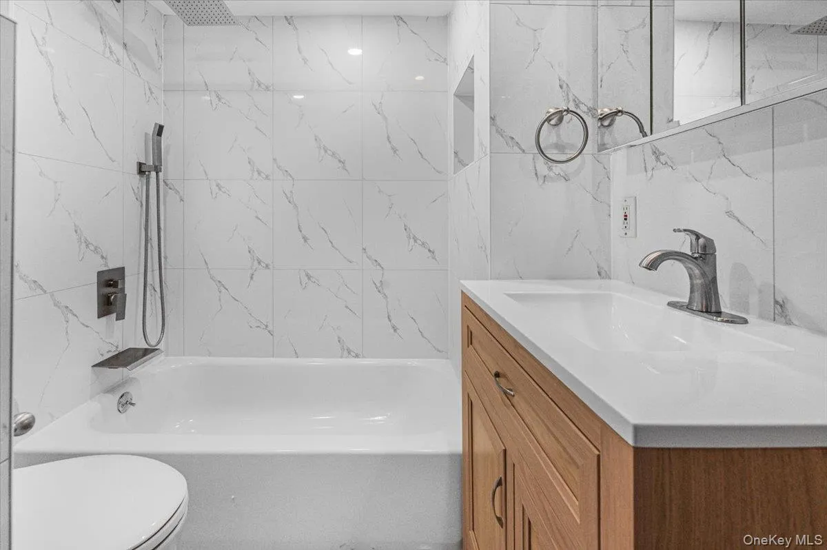 9 Tudor Road, Oyster Bay, NY, 4 Bedrooms Bedrooms, 8 Rooms Rooms,2 BathroomsBathrooms,Residential,For Rent,Tudor,0,1026121 9 Tudor Road, Oyster Bay, NY, 4 Bedrooms Bedrooms, 8 Rooms Rooms,2 BathroomsBathrooms,Residential,For Rent,Tudor,0,1026121