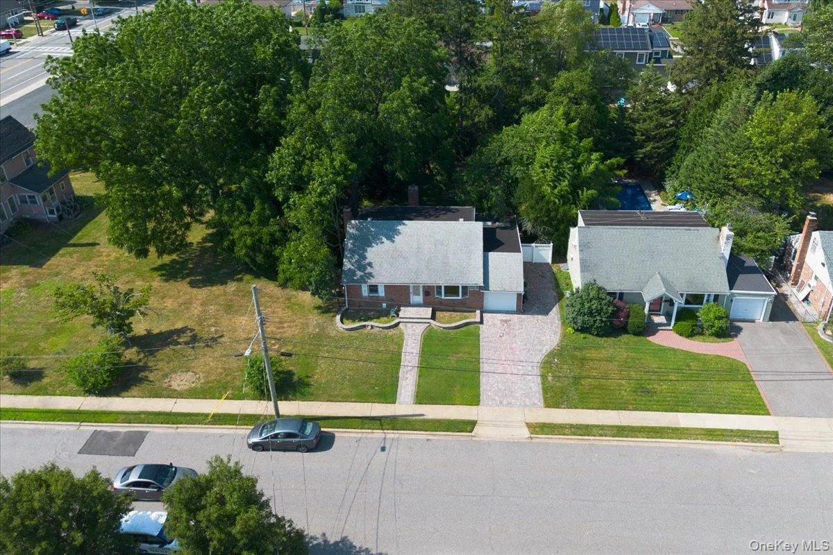 9 Tudor Road, Oyster Bay, NY, 4 Bedrooms Bedrooms, 8 Rooms Rooms,2 BathroomsBathrooms,Residential,For Rent,Tudor,0,1026121 9 Tudor Road, Oyster Bay, NY, 4 Bedrooms Bedrooms, 8 Rooms Rooms,2 BathroomsBathrooms,Residential,For Rent,Tudor,0,1026121