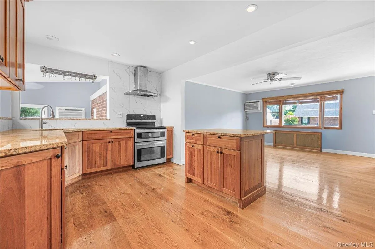 9 Tudor Road, Oyster Bay, NY, 4 Bedrooms Bedrooms, 8 Rooms Rooms,2 BathroomsBathrooms,Residential,For Rent,Tudor,0,1026121 9 Tudor Road, Oyster Bay, NY, 4 Bedrooms Bedrooms, 8 Rooms Rooms,2 BathroomsBathrooms,Residential,For Rent,Tudor,0,1026121