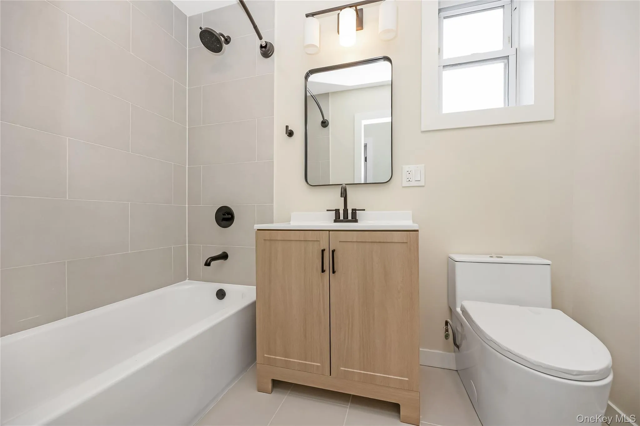 22011 139th Avenue, New York, NY, 3 Bedrooms Bedrooms, 6 Rooms Rooms,1 BathroomBathrooms,Residential Lease,For Rent,139th,0,1026135 22011 139th Avenue, New York, NY, 3 Bedrooms Bedrooms, 6 Rooms Rooms,1 BathroomBathrooms,Residential Lease,For Rent,139th,0,1026135