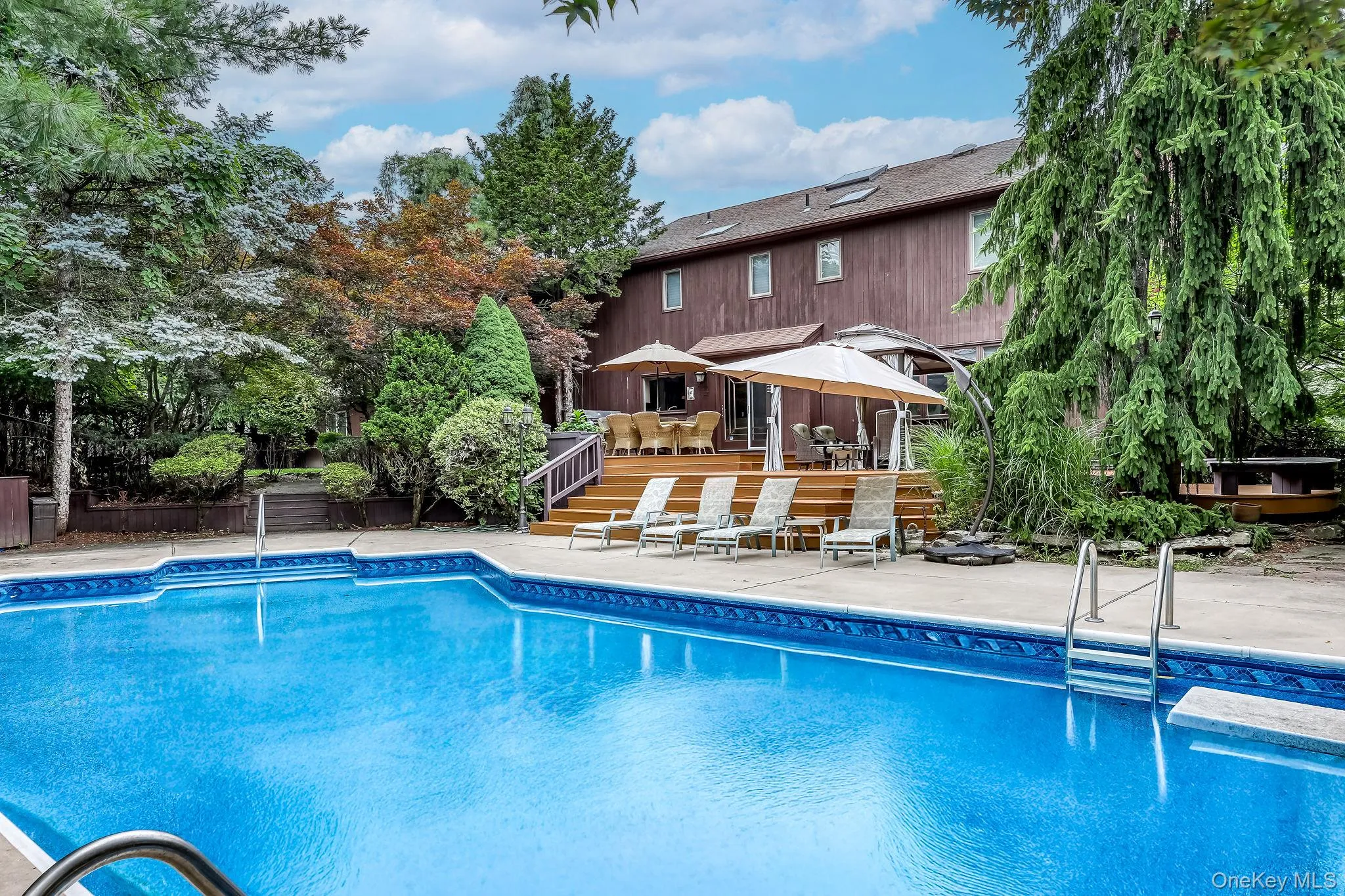 17 Snowdrop Drive, Clarkstown, NY, 5 Bedrooms Bedrooms, 20 Rooms Rooms,3 BathroomsBathrooms,Residential,For Rent,Snowdrop,0,1026138 17 Snowdrop Drive, Clarkstown, NY, 5 Bedrooms Bedrooms, 20 Rooms Rooms,3 BathroomsBathrooms,Residential,For Rent,Snowdrop,0,1026138
