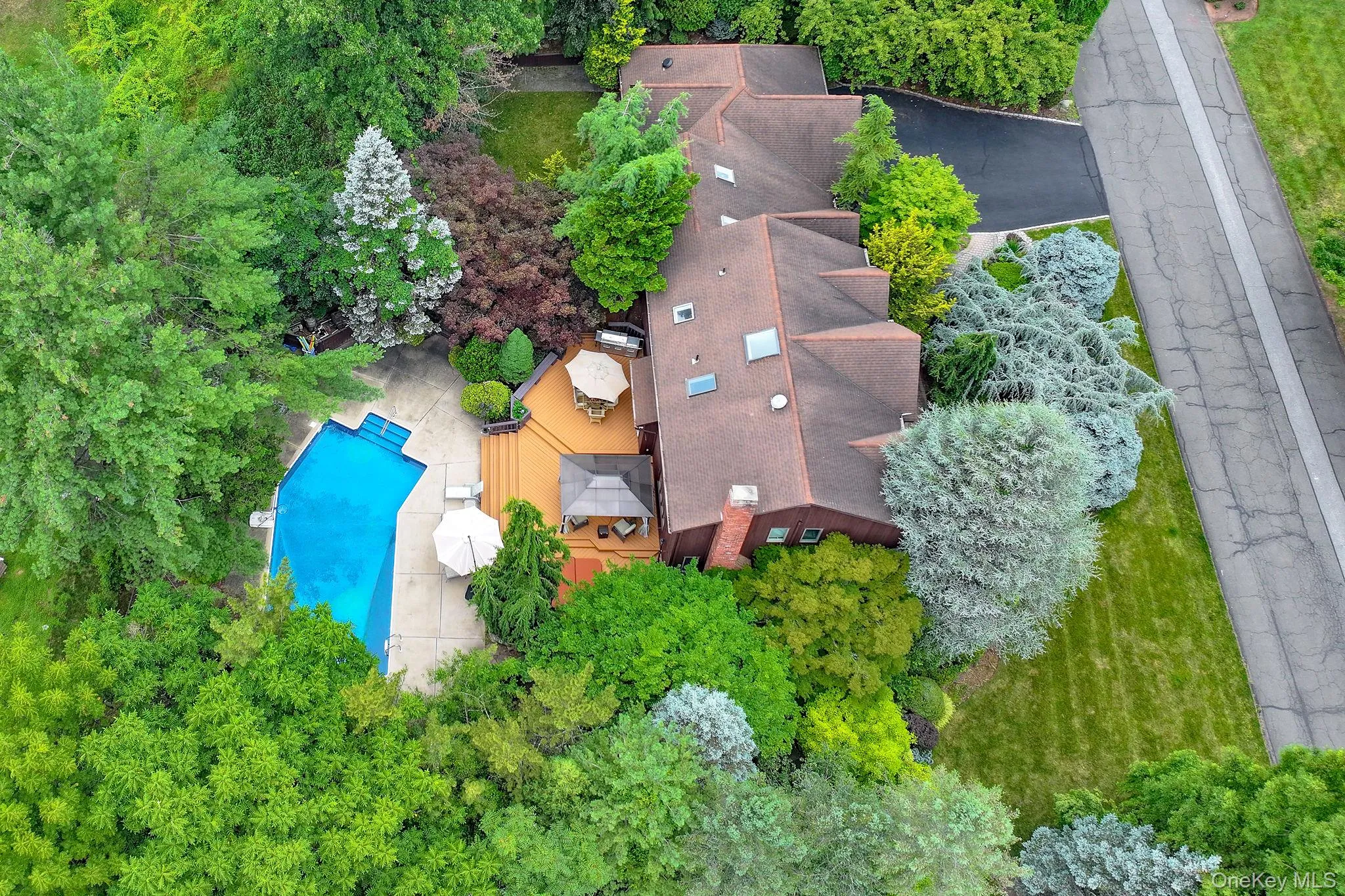 17 Snowdrop Drive, Clarkstown, NY, 5 Bedrooms Bedrooms, 20 Rooms Rooms,3 BathroomsBathrooms,Residential,For Rent,Snowdrop,0,1026138 17 Snowdrop Drive, Clarkstown, NY, 5 Bedrooms Bedrooms, 20 Rooms Rooms,3 BathroomsBathrooms,Residential,For Rent,Snowdrop,0,1026138