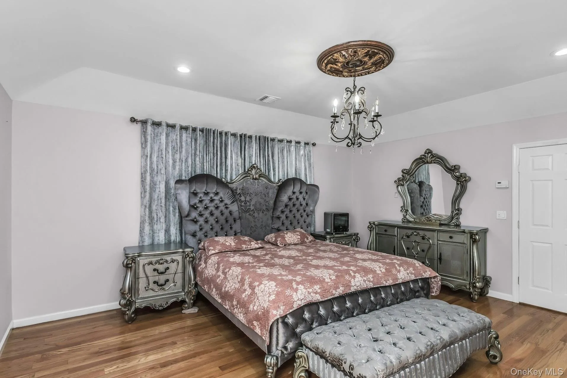 2800 Janet Avenue, Hempstead, NY, 4 Bedrooms Bedrooms, 12 Rooms Rooms,2 BathroomsBathrooms,Residential,For Rent,Janet,0,1026151 2800 Janet Avenue, Hempstead, NY, 4 Bedrooms Bedrooms, 12 Rooms Rooms,2 BathroomsBathrooms,Residential,For Rent,Janet,0,1026151