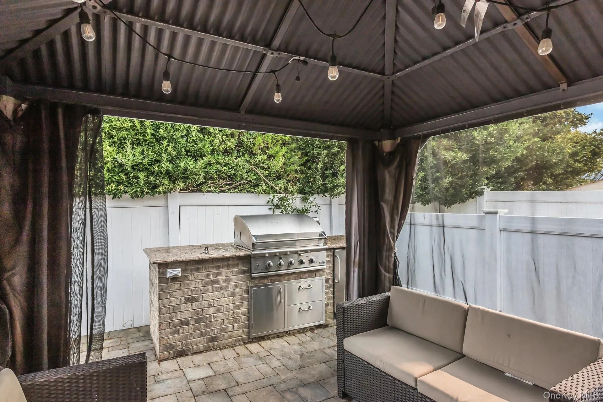 2800 Janet Avenue, Hempstead, NY, 4 Bedrooms Bedrooms, 12 Rooms Rooms,2 BathroomsBathrooms,Residential,For Rent,Janet,0,1026151 2800 Janet Avenue, Hempstead, NY, 4 Bedrooms Bedrooms, 12 Rooms Rooms,2 BathroomsBathrooms,Residential,For Rent,Janet,0,1026151