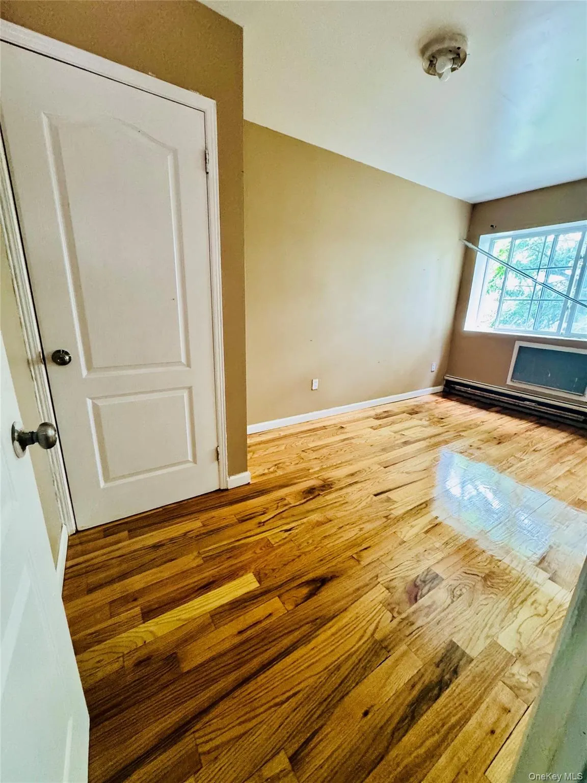 18915 117th Road, New York, NY, 3 Bedrooms Bedrooms, 6 Rooms Rooms,1 BathroomBathrooms,Residential Lease,For Rent,117th,0,1026152 18915 117th Road, New York, NY, 3 Bedrooms Bedrooms, 6 Rooms Rooms,1 BathroomBathrooms,Residential Lease,For Rent,117th,0,1026152