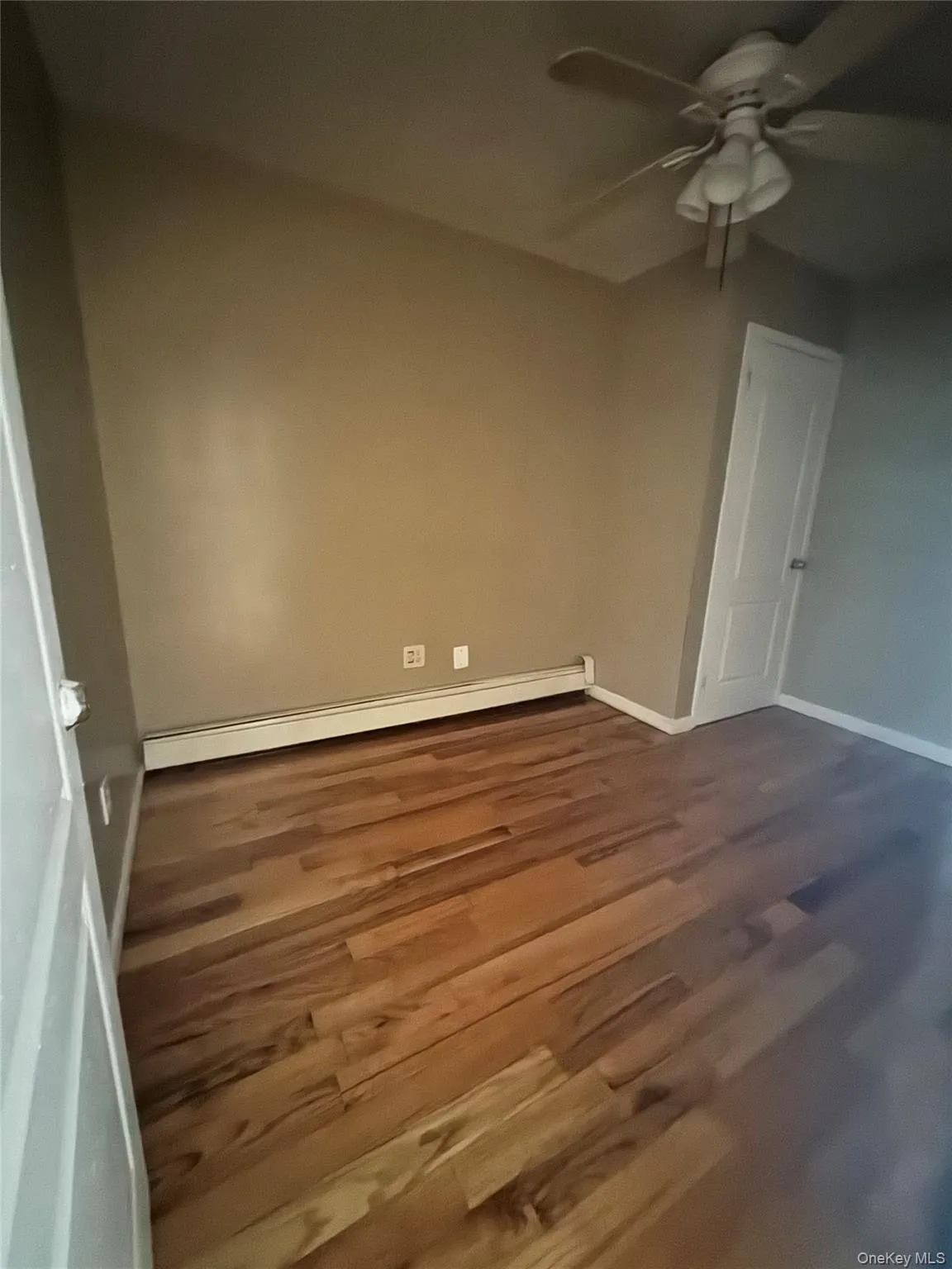 18915 117th Road, New York, NY, 3 Bedrooms Bedrooms, 6 Rooms Rooms,1 BathroomBathrooms,Residential Lease,For Rent,117th,0,1026152 18915 117th Road, New York, NY, 3 Bedrooms Bedrooms, 6 Rooms Rooms,1 BathroomBathrooms,Residential Lease,For Rent,117th,0,1026152