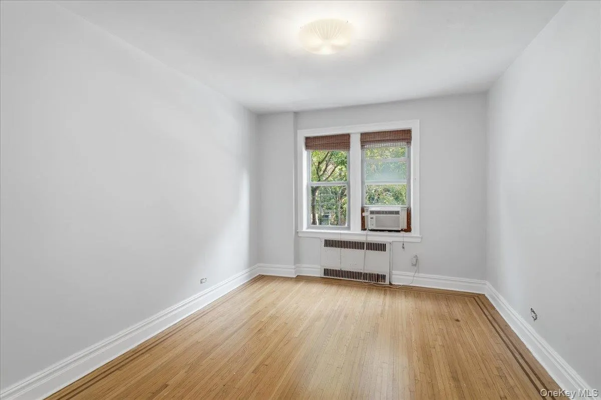 3550 82nd Street, New York, NY, 2 Bedrooms Bedrooms, 5 Rooms Rooms,1 BathroomBathrooms,Residential,For Rent,82nd,0,1026161 3550 82nd Street, New York, NY, 2 Bedrooms Bedrooms, 5 Rooms Rooms,1 BathroomBathrooms,Residential,For Rent,82nd,0,1026161