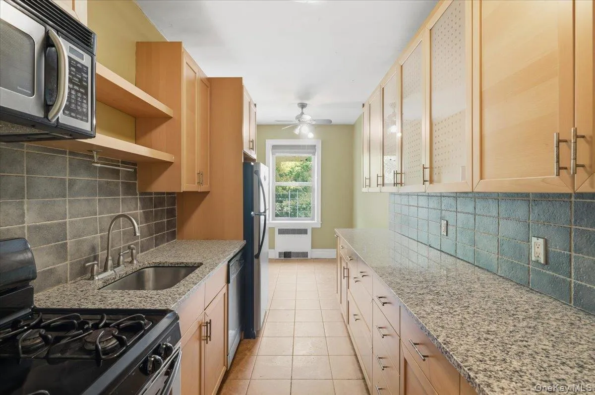 3550 82nd Street, New York, NY, 2 Bedrooms Bedrooms, 5 Rooms Rooms,1 BathroomBathrooms,Residential,For Rent,82nd,0,1026161 3550 82nd Street, New York, NY, 2 Bedrooms Bedrooms, 5 Rooms Rooms,1 BathroomBathrooms,Residential,For Rent,82nd,0,1026161