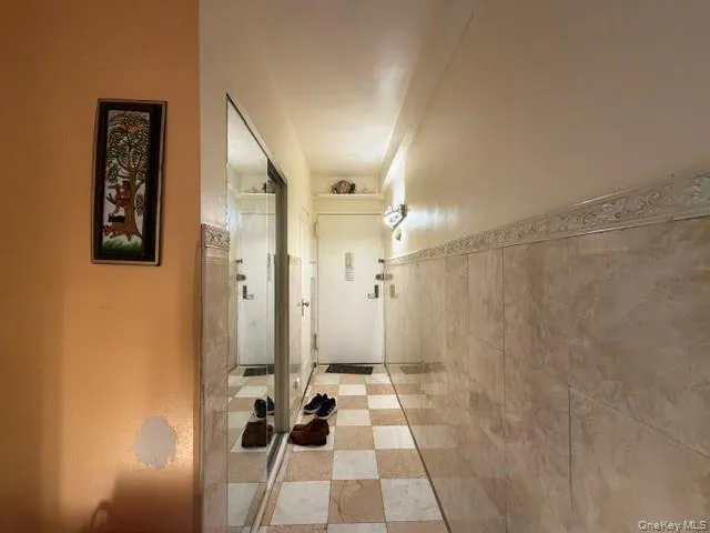 Entrance Hallway Entrance Hallway