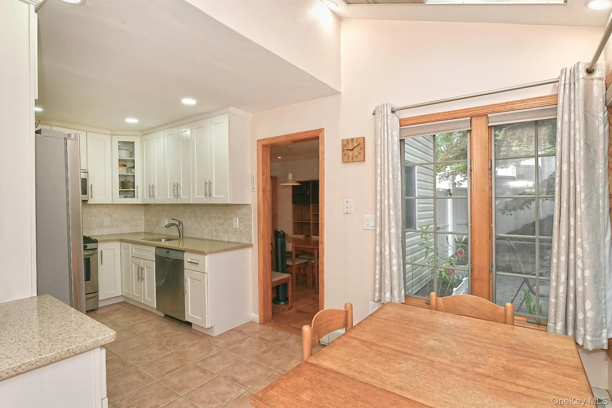 5 Trudy Court, Huntington, NY, 4 Bedrooms Bedrooms, 8 Rooms Rooms,3 BathroomsBathrooms,Residential,For Rent,Trudy,0,1026169 5 Trudy Court, Huntington, NY, 4 Bedrooms Bedrooms, 8 Rooms Rooms,3 BathroomsBathrooms,Residential,For Rent,Trudy,0,1026169