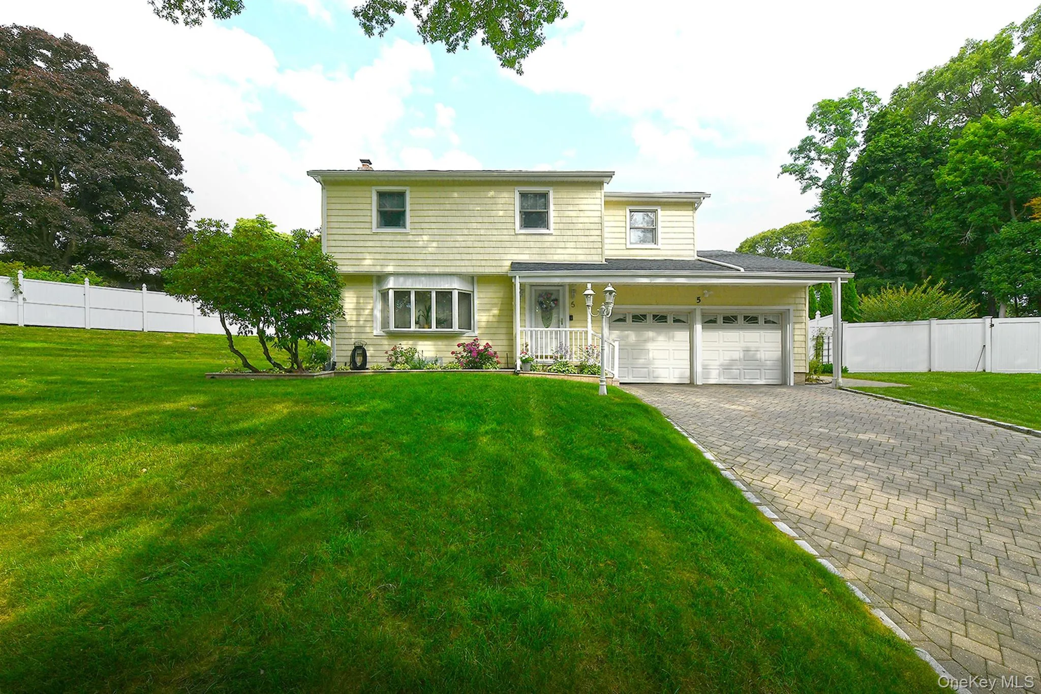5 Trudy Court, Huntington, NY, 4 Bedrooms Bedrooms, 8 Rooms Rooms,3 BathroomsBathrooms,Residential,For Rent,Trudy,0,1026169 5 Trudy Court, Huntington, NY, 4 Bedrooms Bedrooms, 8 Rooms Rooms,3 BathroomsBathrooms,Residential,For Rent,Trudy,0,1026169
