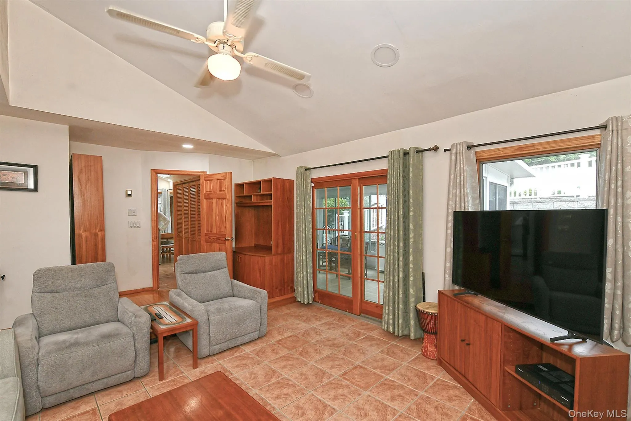 5 Trudy Court, Huntington, NY, 4 Bedrooms Bedrooms, 8 Rooms Rooms,3 BathroomsBathrooms,Residential,For Rent,Trudy,0,1026169 5 Trudy Court, Huntington, NY, 4 Bedrooms Bedrooms, 8 Rooms Rooms,3 BathroomsBathrooms,Residential,For Rent,Trudy,0,1026169