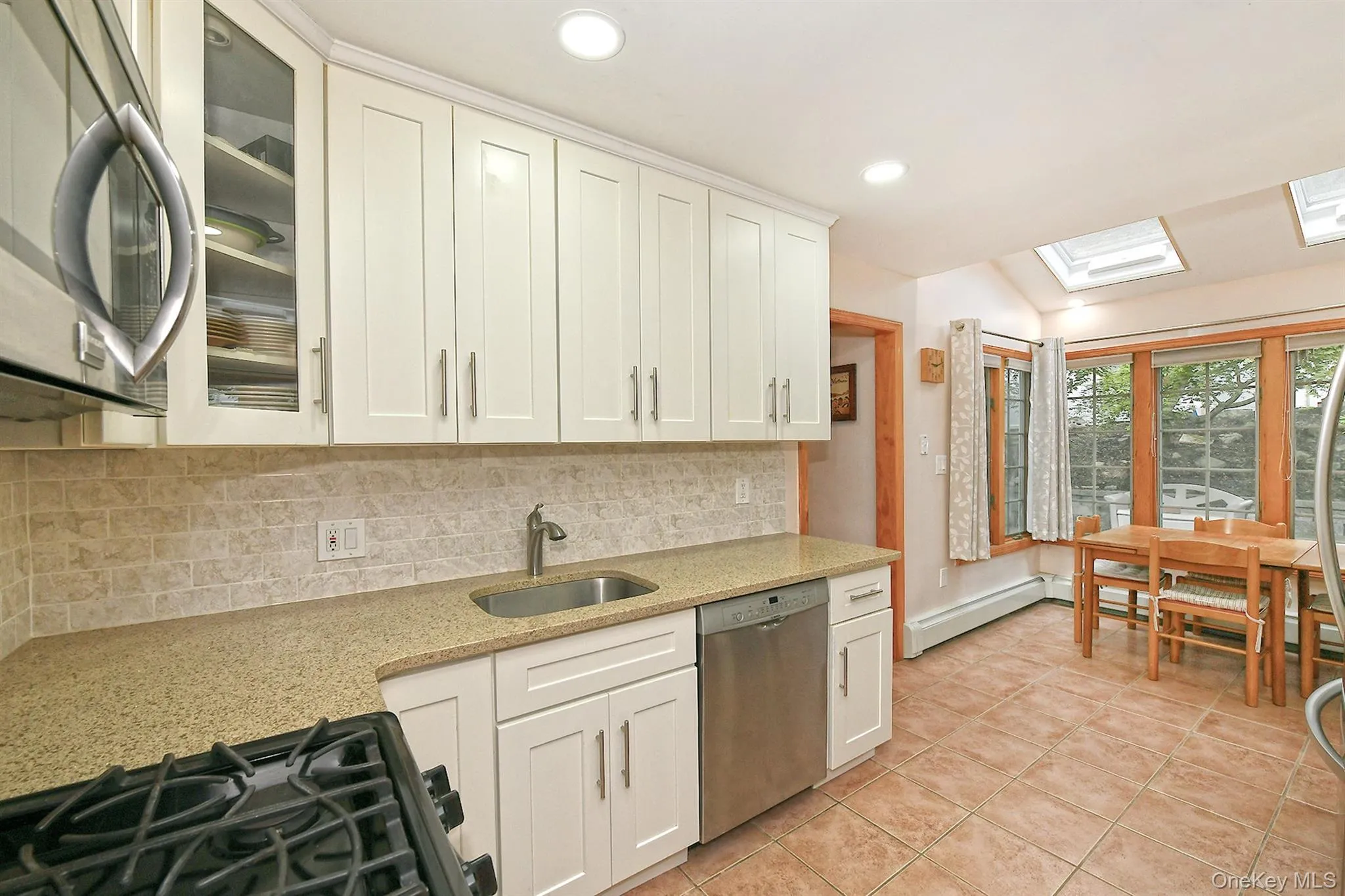 5 Trudy Court, Huntington, NY, 4 Bedrooms Bedrooms, 8 Rooms Rooms,3 BathroomsBathrooms,Residential,For Rent,Trudy,0,1026169 5 Trudy Court, Huntington, NY, 4 Bedrooms Bedrooms, 8 Rooms Rooms,3 BathroomsBathrooms,Residential,For Rent,Trudy,0,1026169