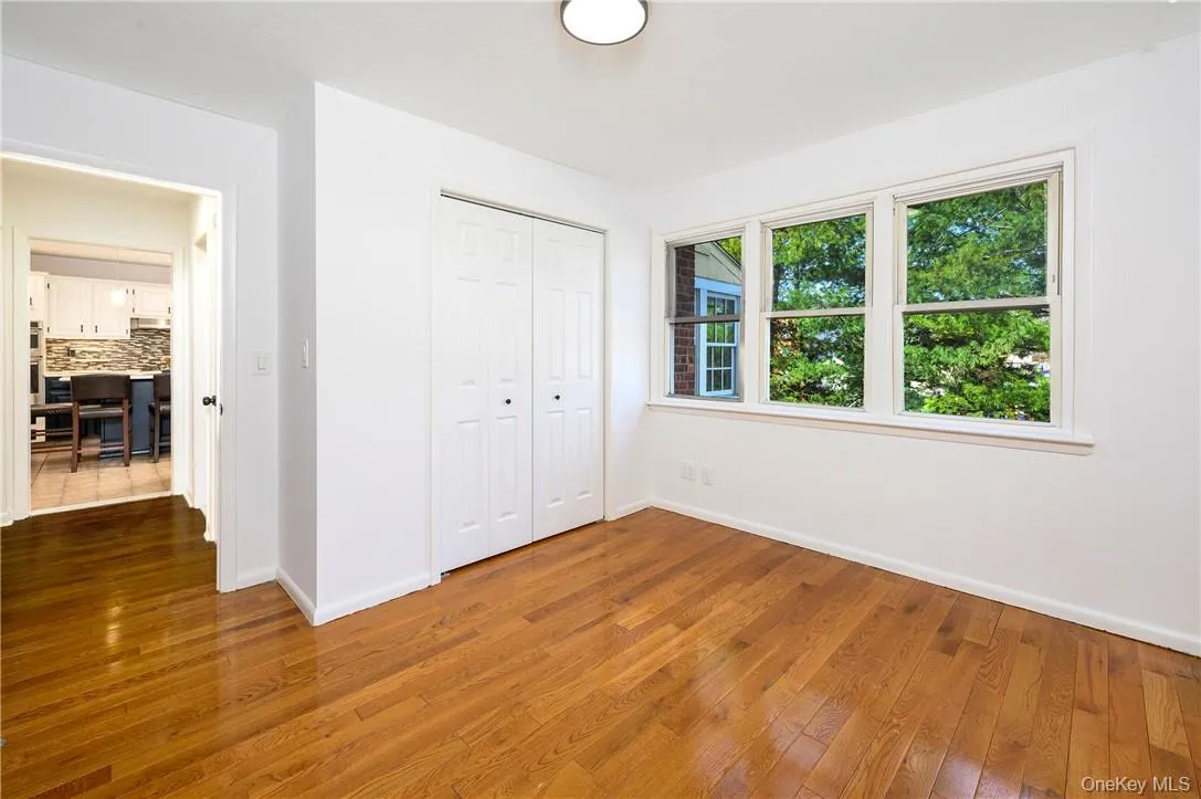 Home Office/Fifth bedroom on main level Home Office/Fifth bedroom on main level