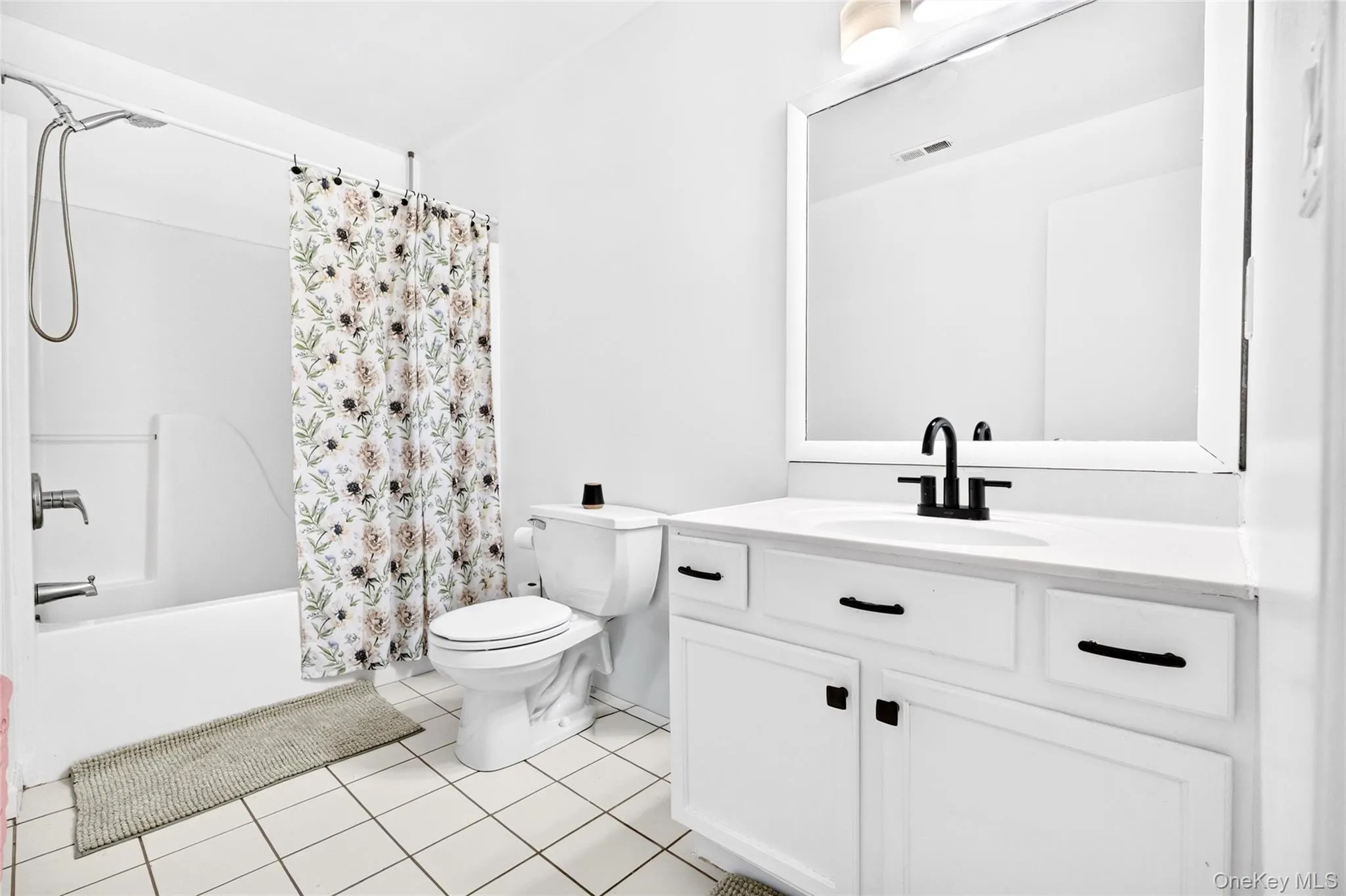 131 Evan Road, Warwick (town), NY, 3 Bedrooms Bedrooms, 7 Rooms Rooms,2 BathroomsBathrooms,Residential,For Rent,Evan,0,1026172 131 Evan Road, Warwick (town), NY, 3 Bedrooms Bedrooms, 7 Rooms Rooms,2 BathroomsBathrooms,Residential,For Rent,Evan,0,1026172