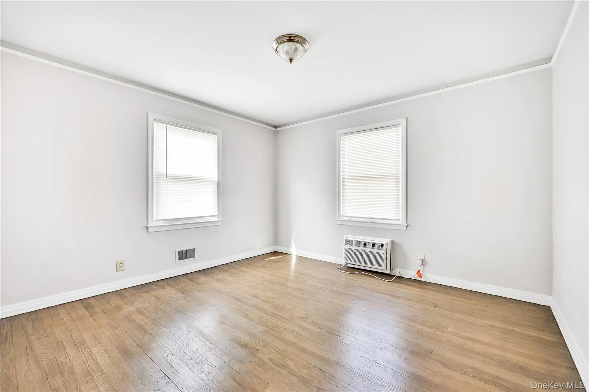 5 Hawthorne Lane, Hempstead, NY, 4 Bedrooms Bedrooms, 10 Rooms Rooms,2 BathroomsBathrooms,Residential Lease,For Rent,Hawthorne,0,1026176 5 Hawthorne Lane, Hempstead, NY, 4 Bedrooms Bedrooms, 10 Rooms Rooms,2 BathroomsBathrooms,Residential Lease,For Rent,Hawthorne,0,1026176