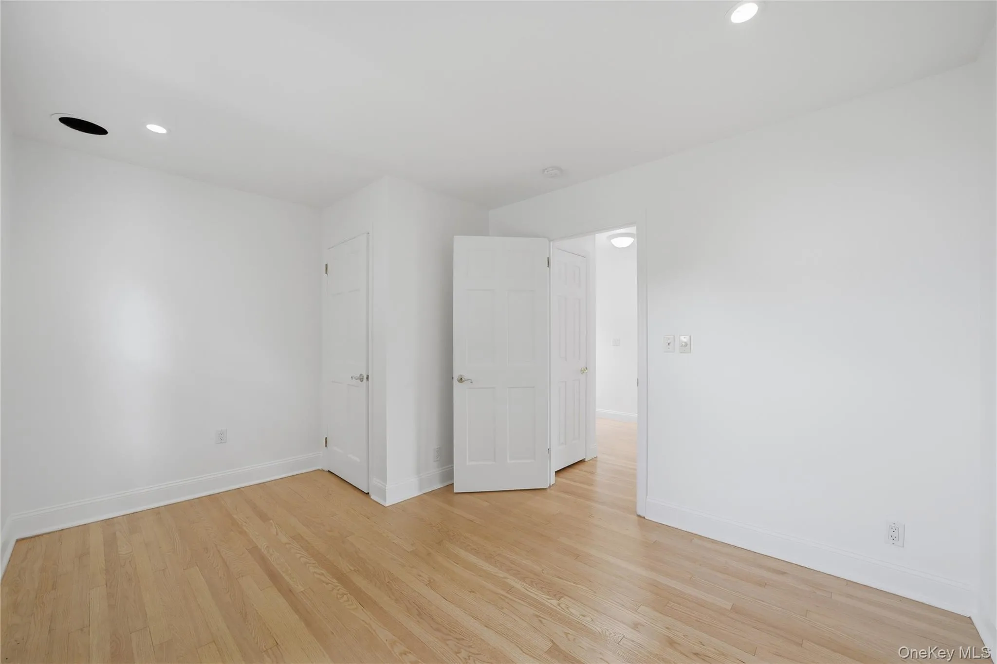 3rd bedroom 3rd bedroom
