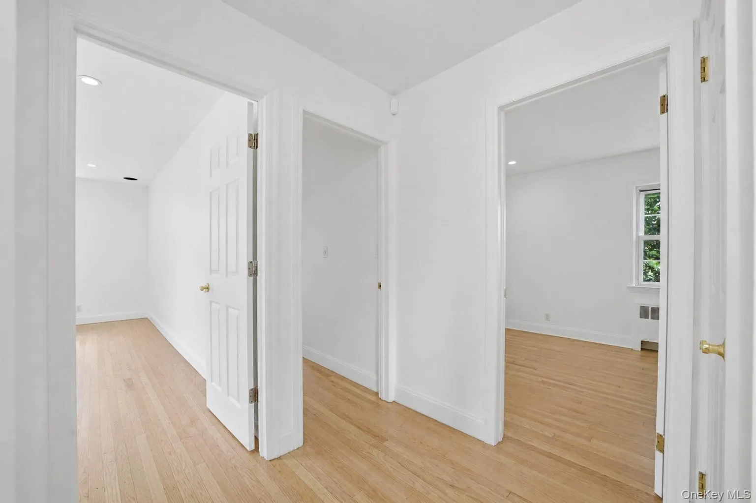 2nd floor hallway leading to 3 bedrooms and a full bath. 2nd floor hallway leading to 3 bedrooms and a full bath.