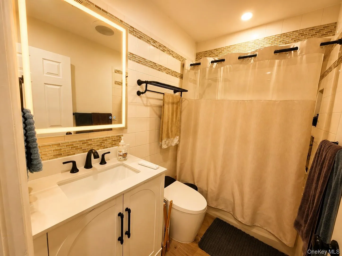 141 Feller Drive, Islip, NY, 2 Bedrooms Bedrooms, 5 Rooms Rooms,1 BathroomBathrooms,Residential,For Rent,Feller,0,1026180 141 Feller Drive, Islip, NY, 2 Bedrooms Bedrooms, 5 Rooms Rooms,1 BathroomBathrooms,Residential,For Rent,Feller,0,1026180