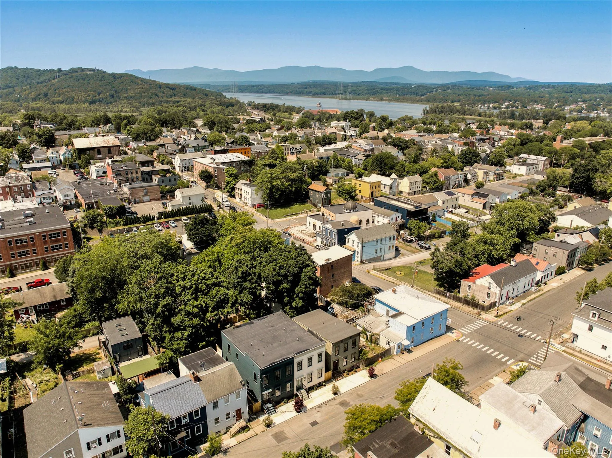 309 State Street, Hudson, NY, 4 Bedrooms Bedrooms, 10 Rooms Rooms,3 BathroomsBathrooms,Residential,For Rent,State,0,1026186 309 State Street, Hudson, NY, 4 Bedrooms Bedrooms, 10 Rooms Rooms,3 BathroomsBathrooms,Residential,For Rent,State,0,1026186