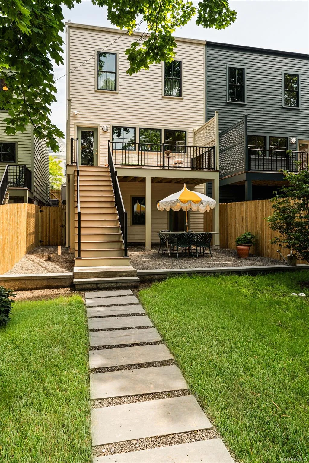 309 State Street, Hudson, NY, 4 Bedrooms Bedrooms, 10 Rooms Rooms,3 BathroomsBathrooms,Residential,For Rent,State,0,1026186 309 State Street, Hudson, NY, 4 Bedrooms Bedrooms, 10 Rooms Rooms,3 BathroomsBathrooms,Residential,For Rent,State,0,1026186
