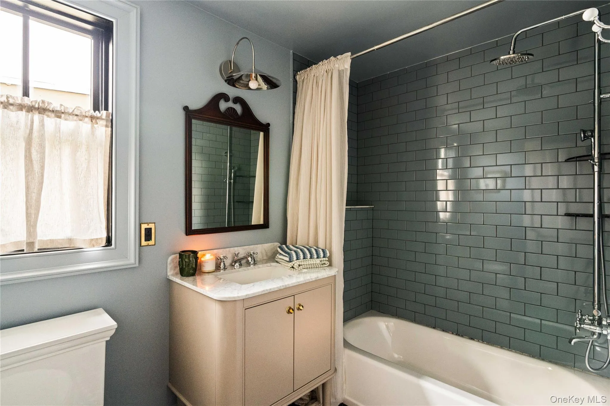 309 State Street, Hudson, NY, 4 Bedrooms Bedrooms, 10 Rooms Rooms,3 BathroomsBathrooms,Residential,For Rent,State,0,1026186 309 State Street, Hudson, NY, 4 Bedrooms Bedrooms, 10 Rooms Rooms,3 BathroomsBathrooms,Residential,For Rent,State,0,1026186