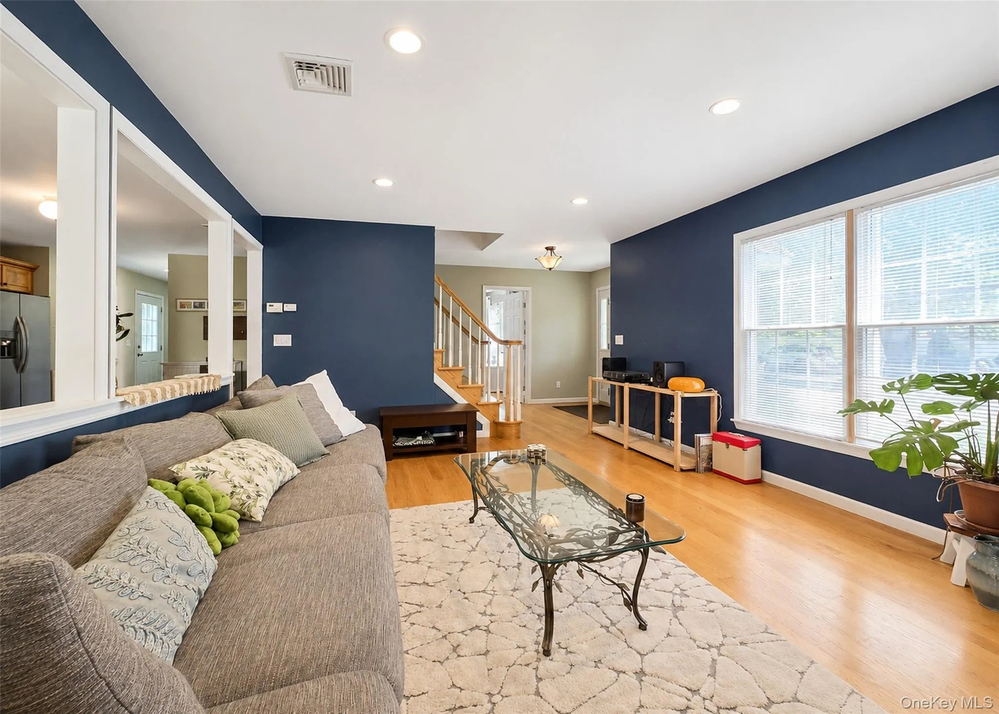 21 Sailer Street, Smithtown, NY, 3 Bedrooms Bedrooms, 7 Rooms Rooms,3 BathroomsBathrooms,Residential,For Rent,Sailer,0,1026187 21 Sailer Street, Smithtown, NY, 3 Bedrooms Bedrooms, 7 Rooms Rooms,3 BathroomsBathrooms,Residential,For Rent,Sailer,0,1026187