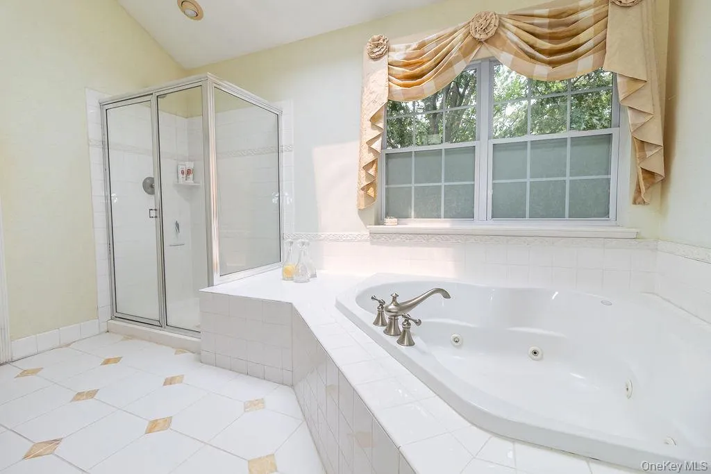 65 Betty Ann Drive, Brookhaven, NY, 5 Bedrooms Bedrooms, 10 Rooms Rooms,2 BathroomsBathrooms,Residential,For Rent,Betty Ann,0,1026188 65 Betty Ann Drive, Brookhaven, NY, 5 Bedrooms Bedrooms, 10 Rooms Rooms,2 BathroomsBathrooms,Residential,For Rent,Betty Ann,0,1026188