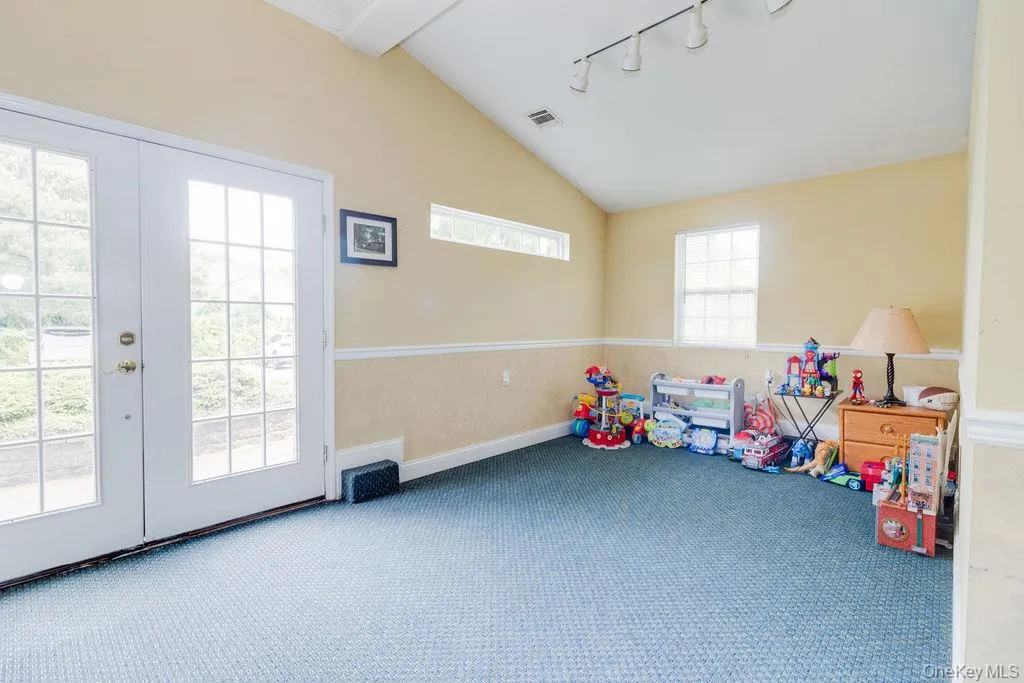 65 Betty Ann Drive, Brookhaven, NY, 5 Bedrooms Bedrooms, 10 Rooms Rooms,2 BathroomsBathrooms,Residential,For Rent,Betty Ann,0,1026188 65 Betty Ann Drive, Brookhaven, NY, 5 Bedrooms Bedrooms, 10 Rooms Rooms,2 BathroomsBathrooms,Residential,For Rent,Betty Ann,0,1026188