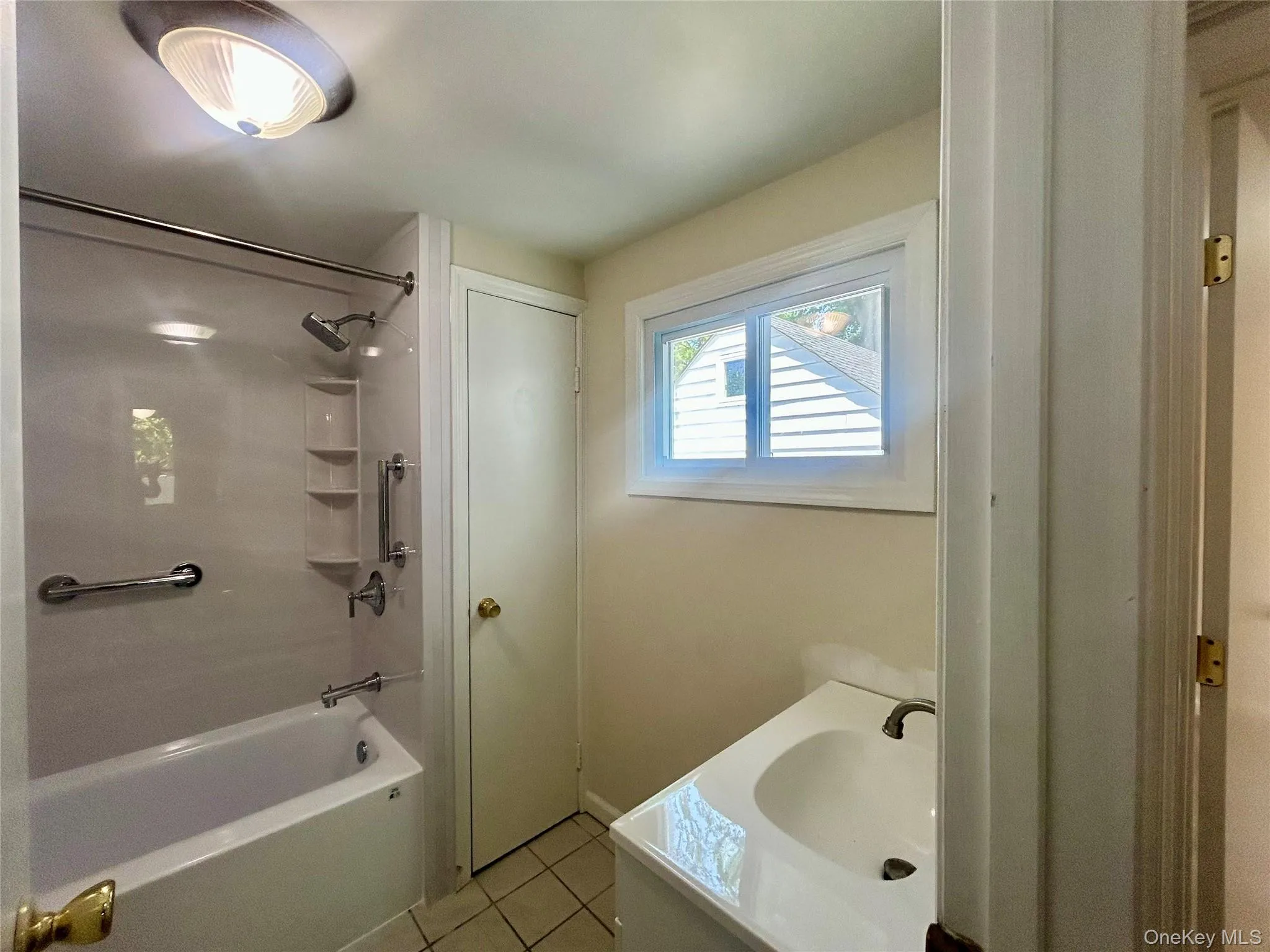 221 Long Island Avenue, Brookhaven, NY, 3 Bedrooms Bedrooms, 6 Rooms Rooms,1 BathroomBathrooms,Residential Lease,For Rent,Long Island,0,1026189 221 Long Island Avenue, Brookhaven, NY, 3 Bedrooms Bedrooms, 6 Rooms Rooms,1 BathroomBathrooms,Residential Lease,For Rent,Long Island,0,1026189
