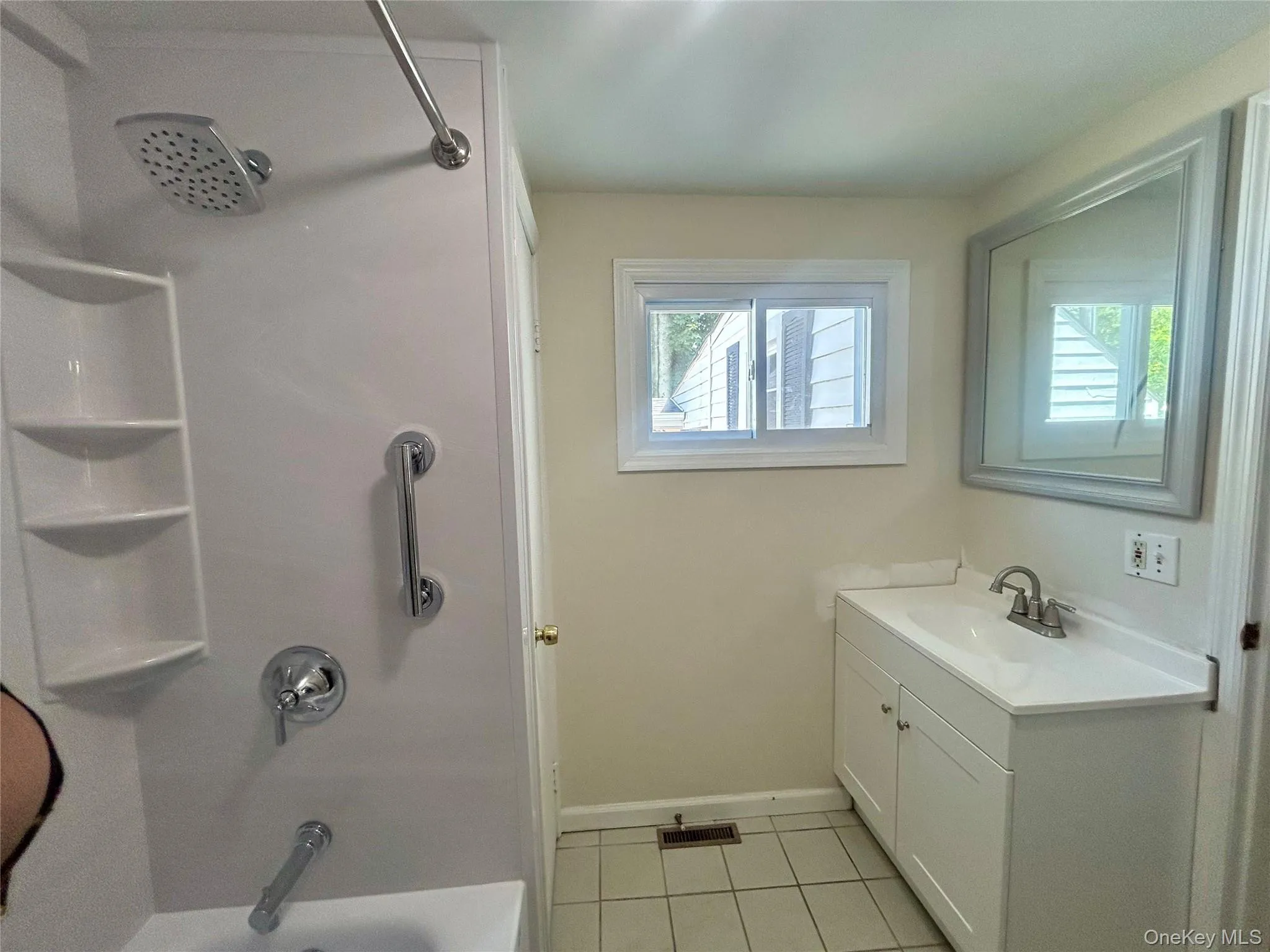 221 Long Island Avenue, Brookhaven, NY, 3 Bedrooms Bedrooms, 6 Rooms Rooms,1 BathroomBathrooms,Residential Lease,For Rent,Long Island,0,1026189 221 Long Island Avenue, Brookhaven, NY, 3 Bedrooms Bedrooms, 6 Rooms Rooms,1 BathroomBathrooms,Residential Lease,For Rent,Long Island,0,1026189