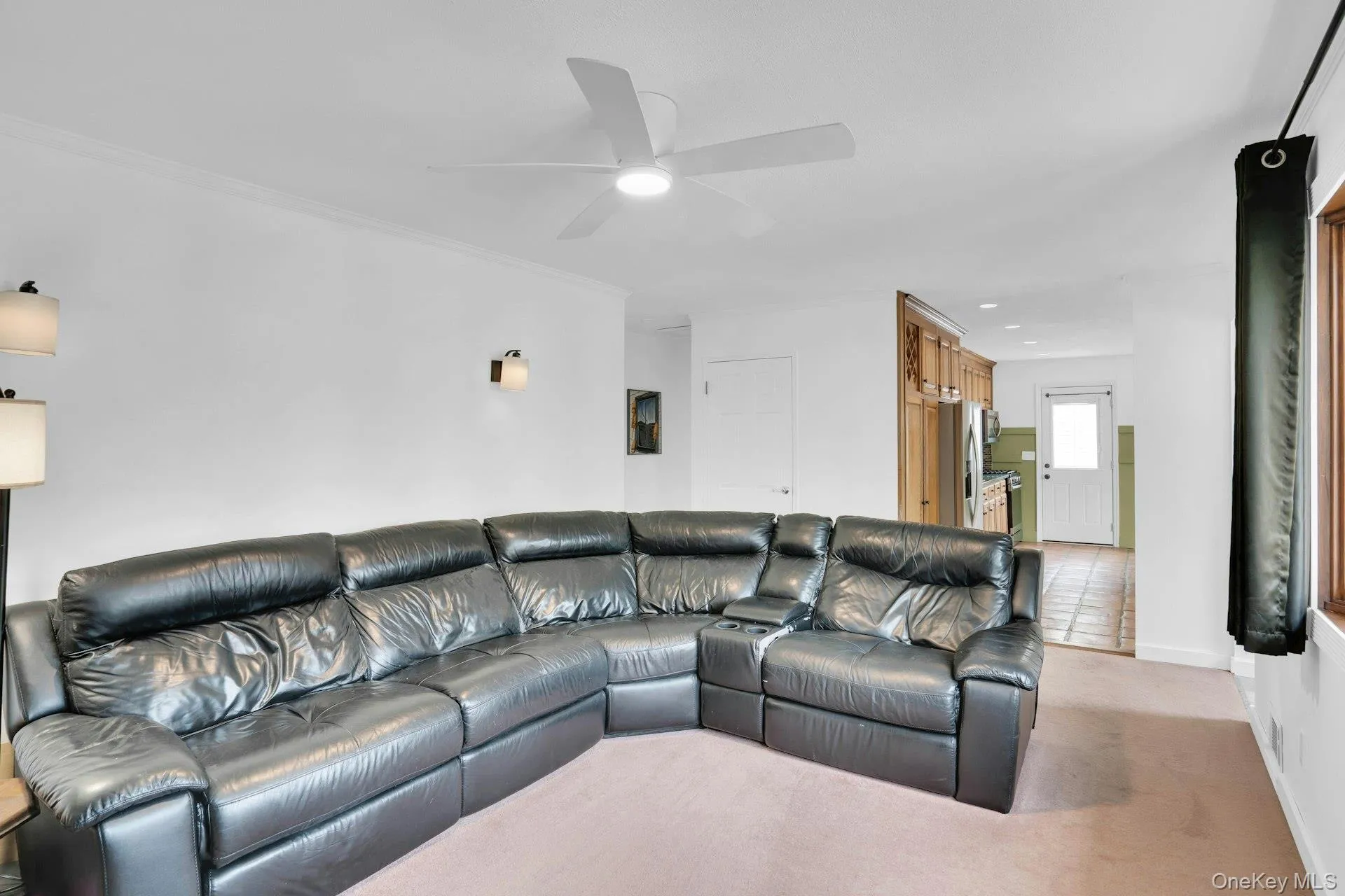 Nice family room Nice family room