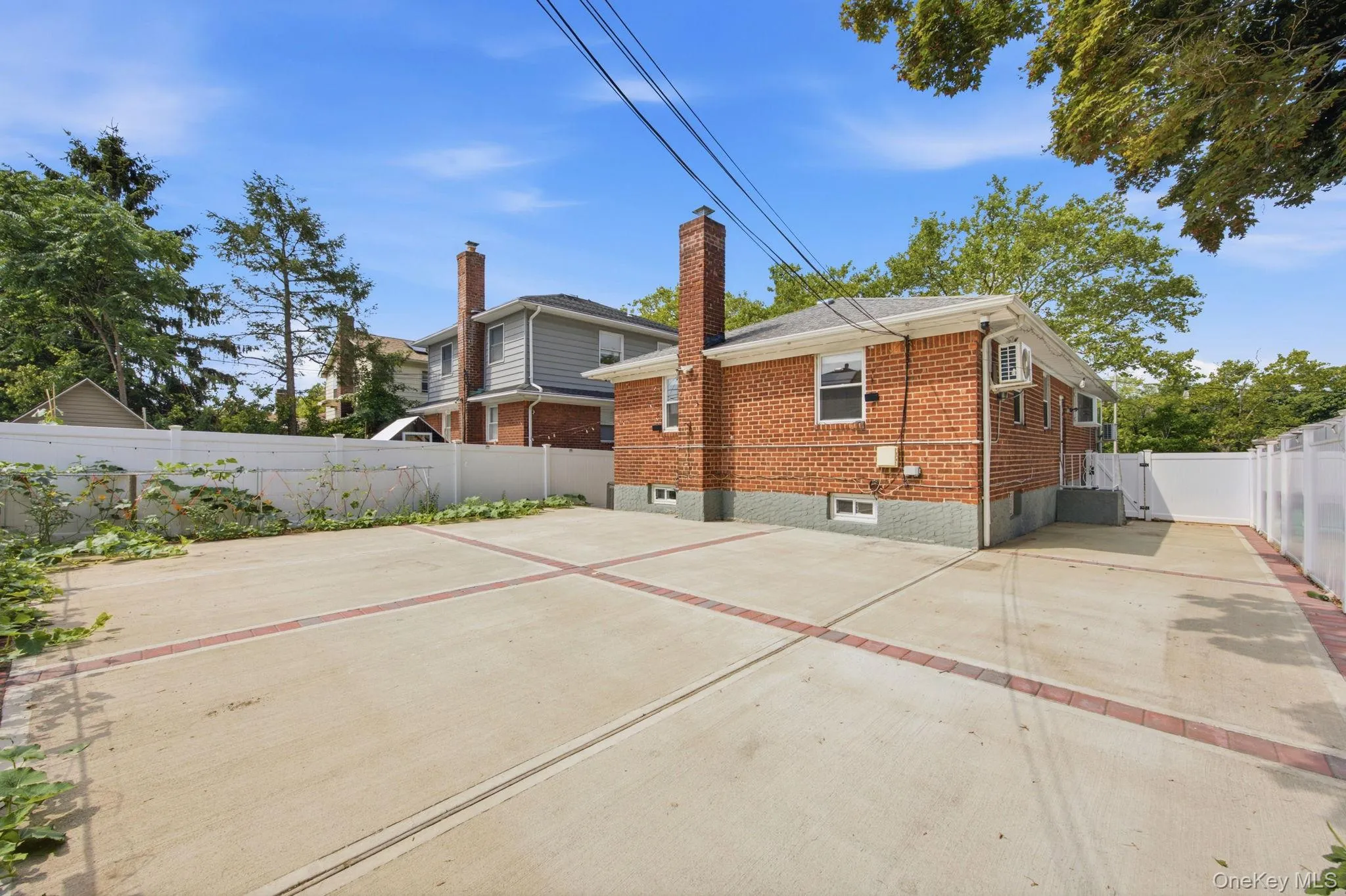 2811 Clearview Expressway, New York, NY, 4 Bedrooms Bedrooms, 11 Rooms Rooms,3 BathroomsBathrooms,Residential,For Rent,Clearview,0,1026209 2811 Clearview Expressway, New York, NY, 4 Bedrooms Bedrooms, 11 Rooms Rooms,3 BathroomsBathrooms,Residential,For Rent,Clearview,0,1026209