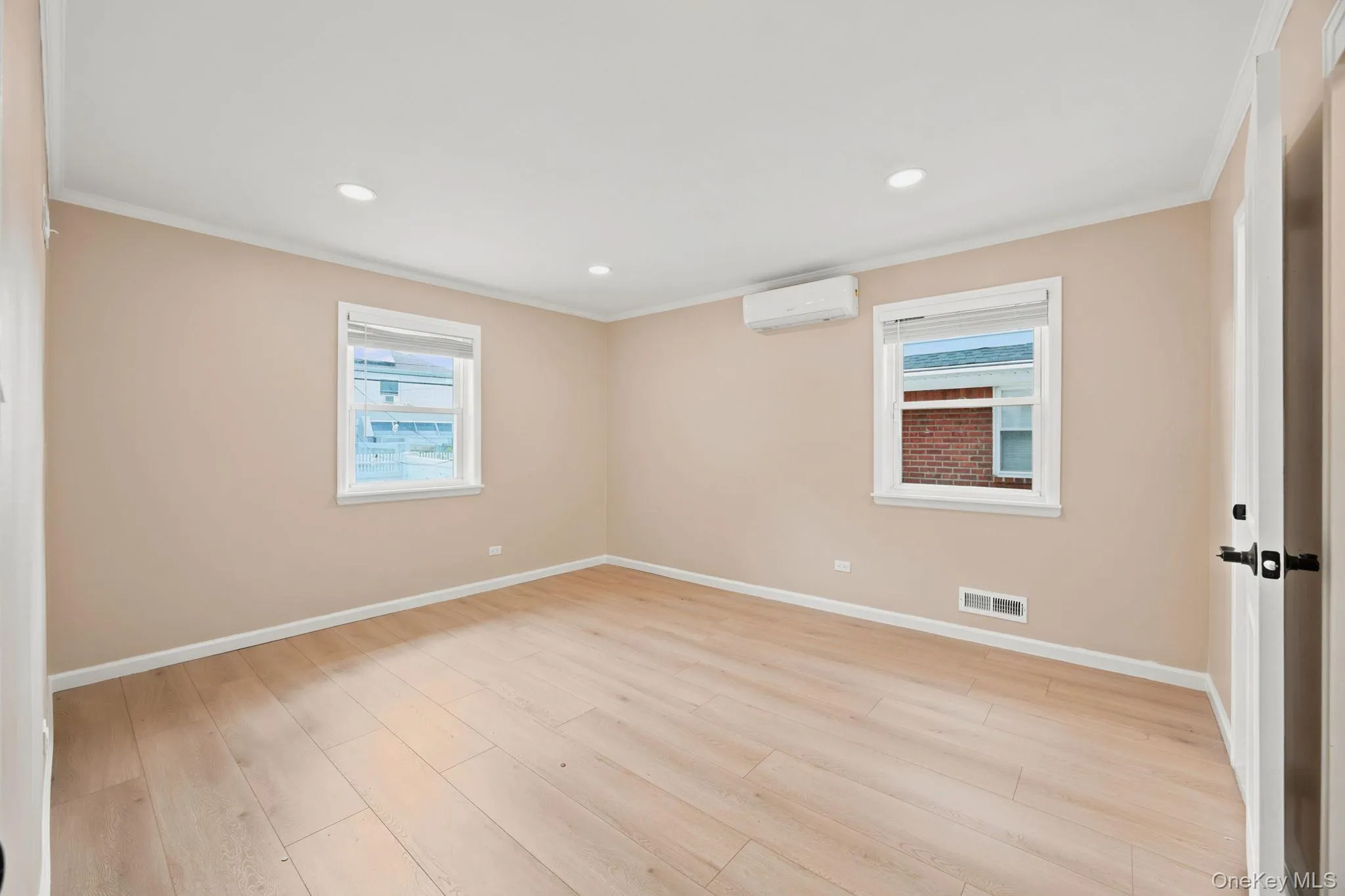 2811 Clearview Expressway, New York, NY, 4 Bedrooms Bedrooms, 11 Rooms Rooms,3 BathroomsBathrooms,Residential,For Rent,Clearview,0,1026209 2811 Clearview Expressway, New York, NY, 4 Bedrooms Bedrooms, 11 Rooms Rooms,3 BathroomsBathrooms,Residential,For Rent,Clearview,0,1026209