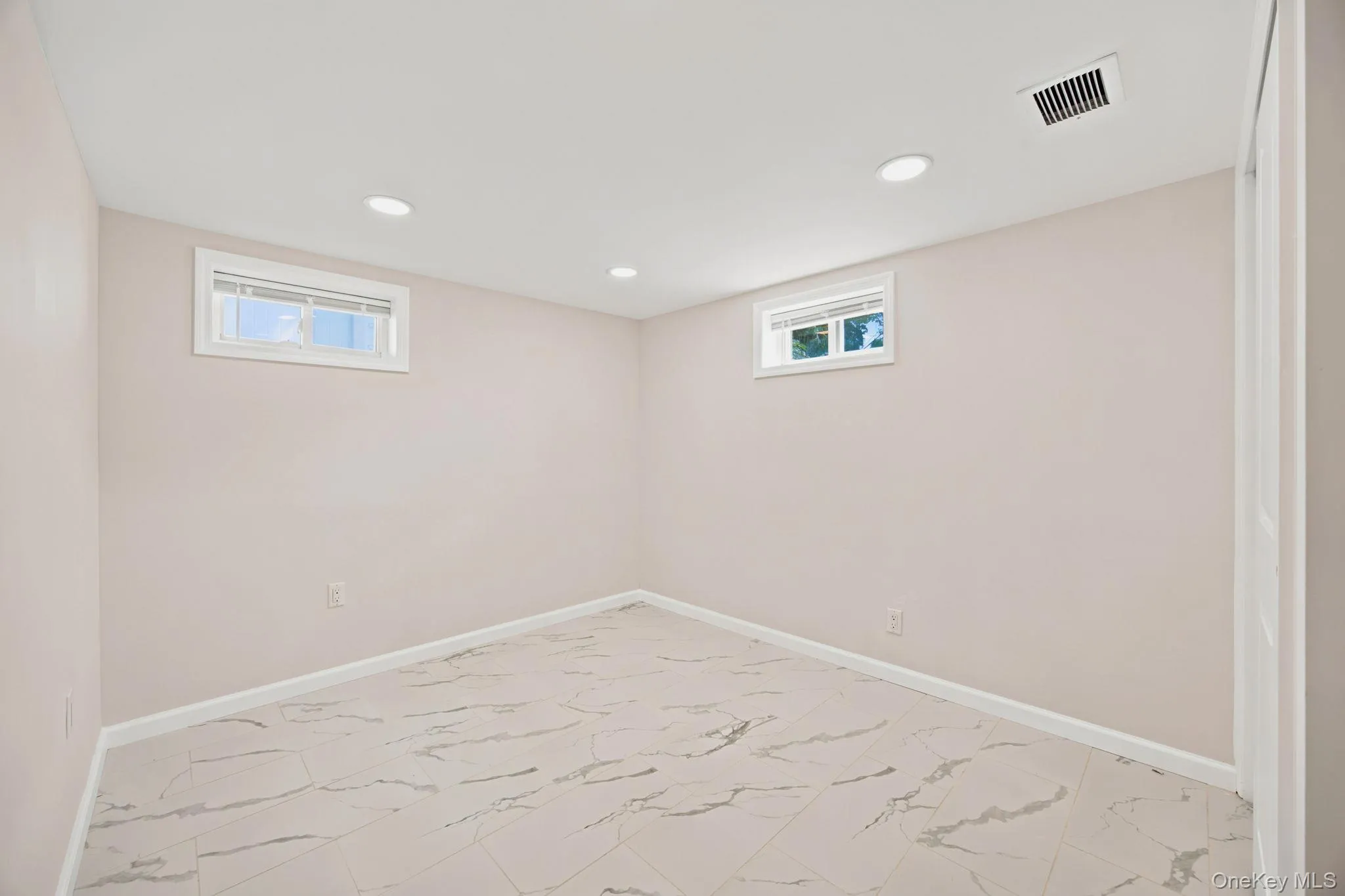2811 Clearview Expressway, New York, NY, 4 Bedrooms Bedrooms, 11 Rooms Rooms,3 BathroomsBathrooms,Residential,For Rent,Clearview,0,1026209 2811 Clearview Expressway, New York, NY, 4 Bedrooms Bedrooms, 11 Rooms Rooms,3 BathroomsBathrooms,Residential,For Rent,Clearview,0,1026209