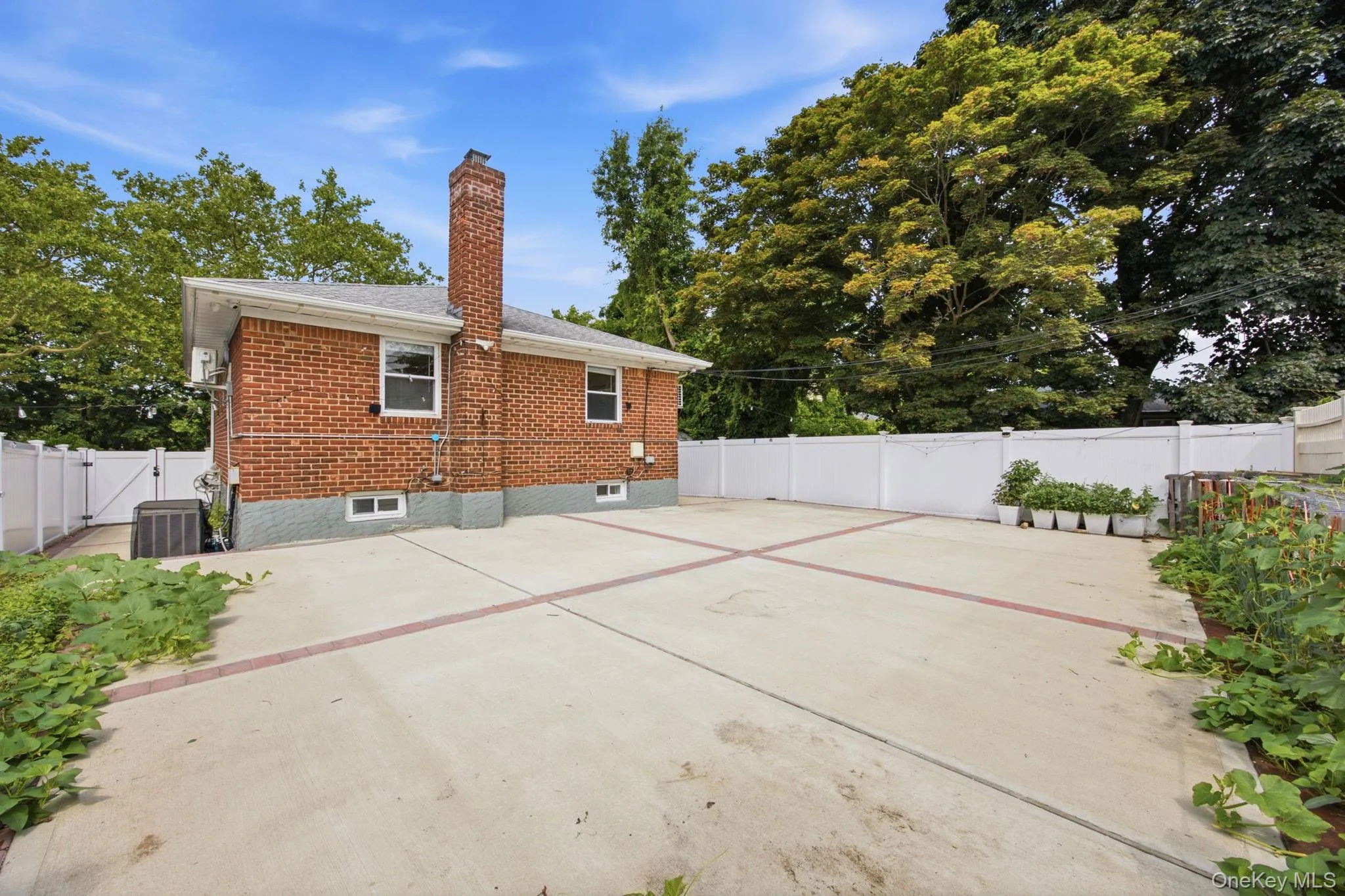 2811 Clearview Expressway, New York, NY, 4 Bedrooms Bedrooms, 11 Rooms Rooms,3 BathroomsBathrooms,Residential,For Rent,Clearview,0,1026209 2811 Clearview Expressway, New York, NY, 4 Bedrooms Bedrooms, 11 Rooms Rooms,3 BathroomsBathrooms,Residential,For Rent,Clearview,0,1026209