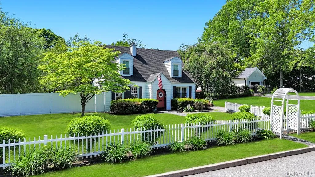 214 1st Street, Smithtown, NY, 3 Bedrooms Bedrooms, 7 Rooms Rooms,2 BathroomsBathrooms,Residential,For Rent,1st,0,1026215 214 1st Street, Smithtown, NY, 3 Bedrooms Bedrooms, 7 Rooms Rooms,2 BathroomsBathrooms,Residential,For Rent,1st,0,1026215